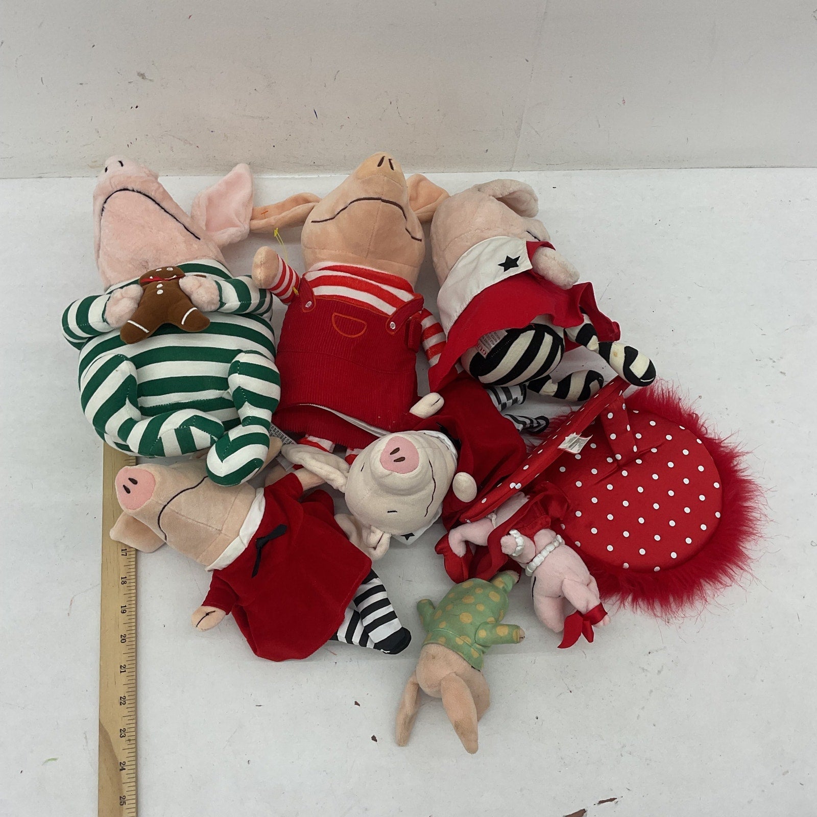 Olivia the Pig Assorted Character Plush Dolls Toys Preowned LOT Mixed Stuffed - Warehouse Toys