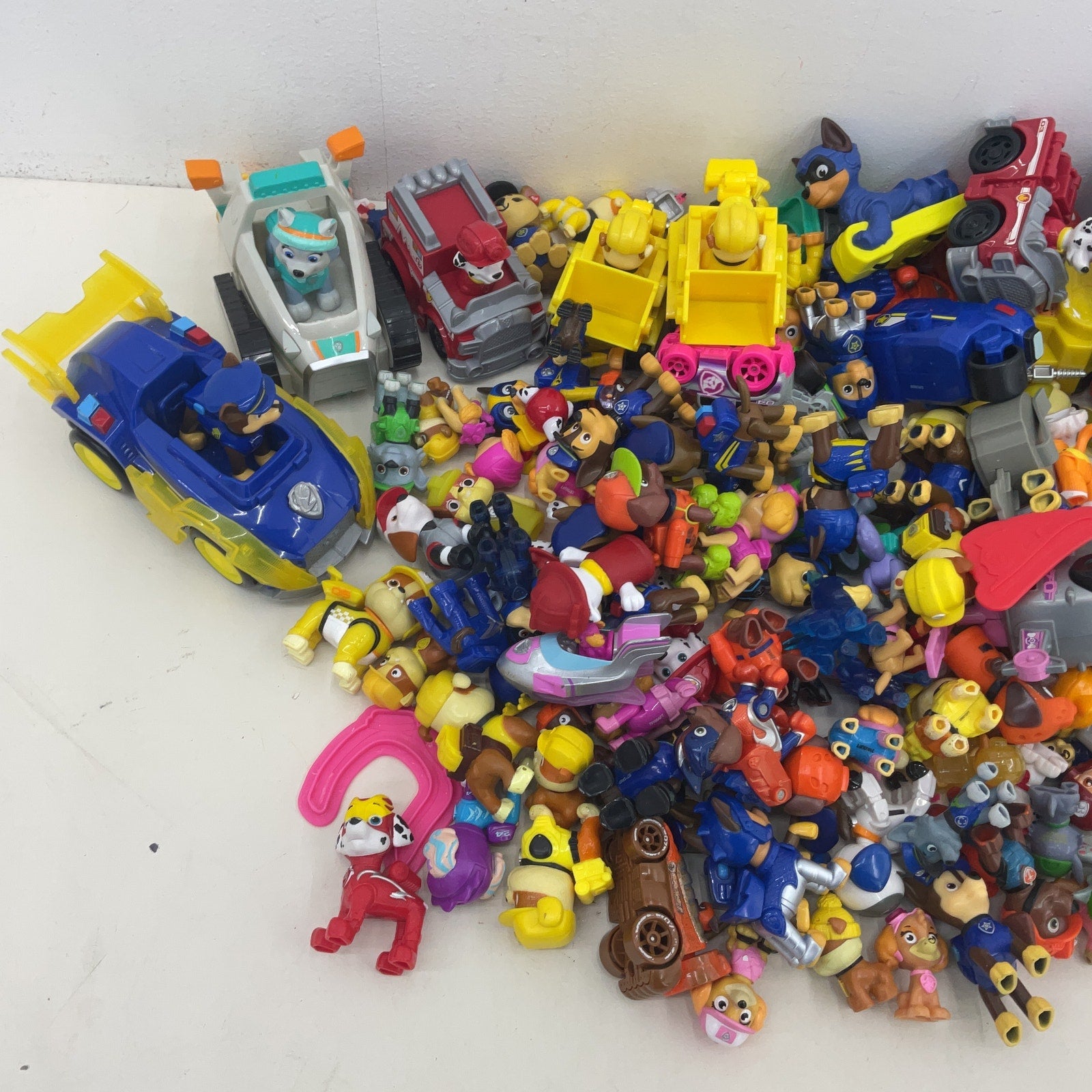 Paw Patrol 10 lbs Action Figures Preowned Mixed LOT Vehicles Toys Accessories - Warehouse Toys