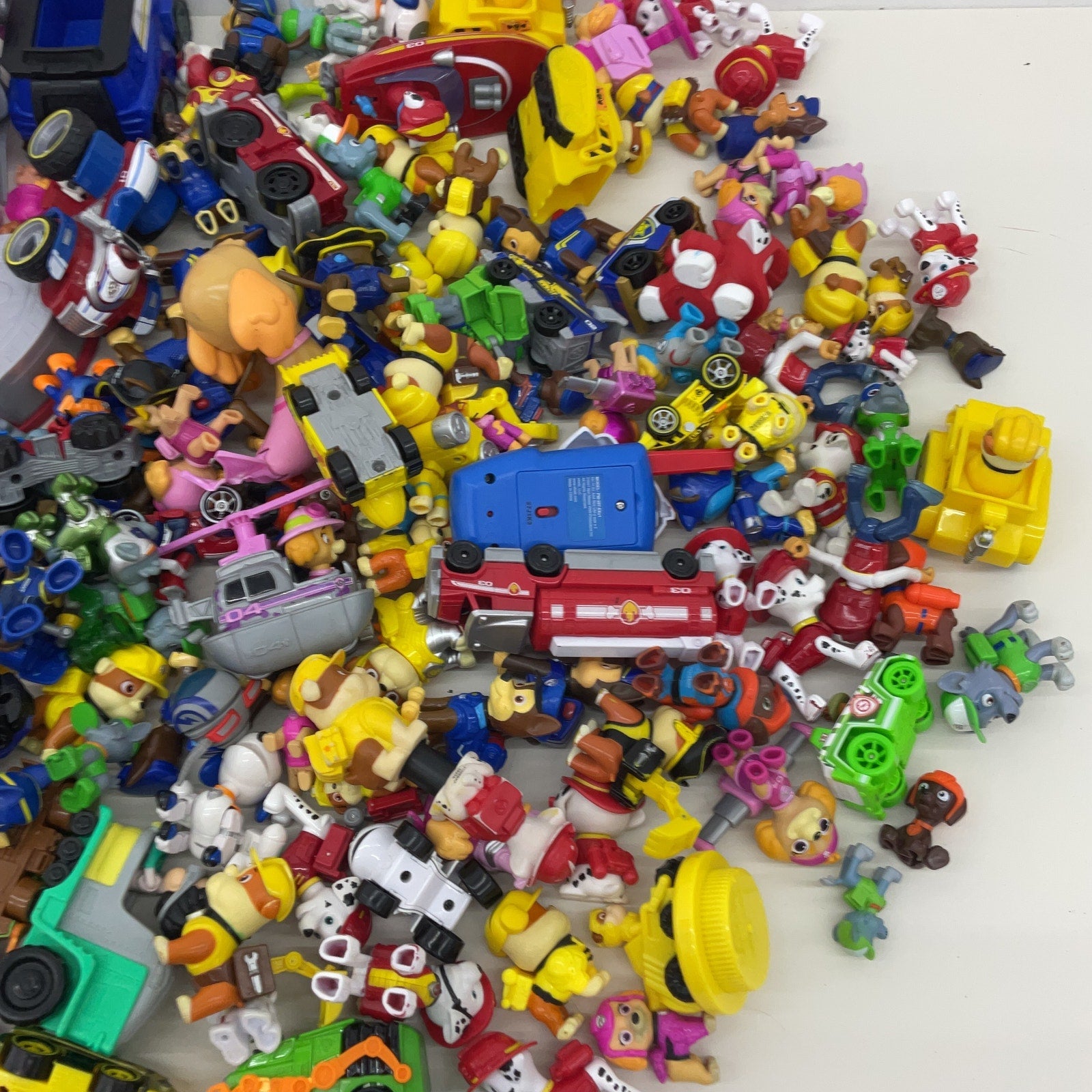 Paw Patrol Action Figure Preowned LOT 12 lbs Mixed Toy Figures Vehicles Cars - Warehouse Toys