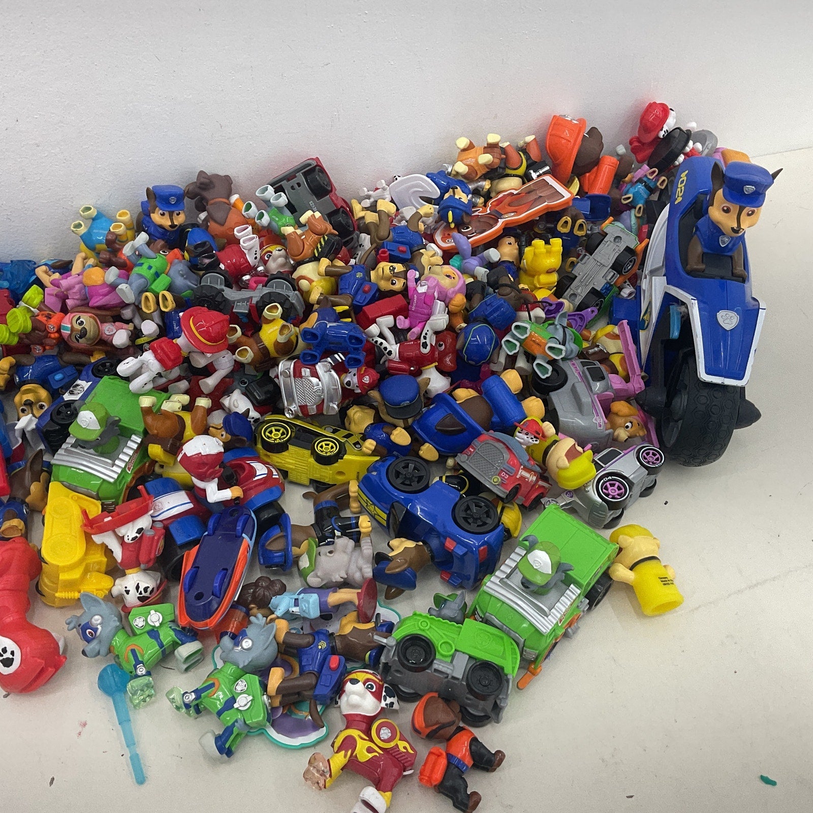 Paw Patrol Action Figures Preowned 10 lbs Mixed LOT Vehicles Toys Accessories - Warehouse Toys