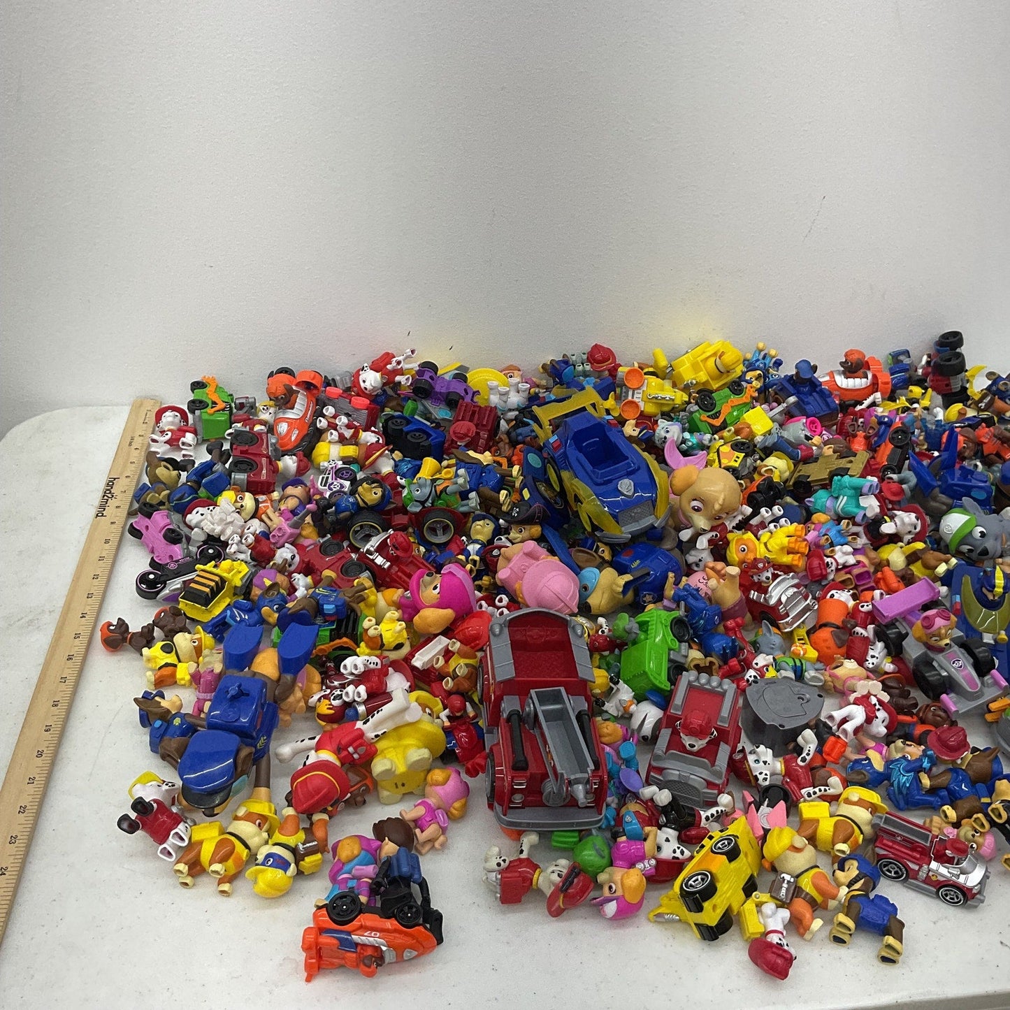 Paw Patrol Action Figures Preowned Mixed LOT 20 lbs Vehicles Toys Accessories - Warehouse Toys