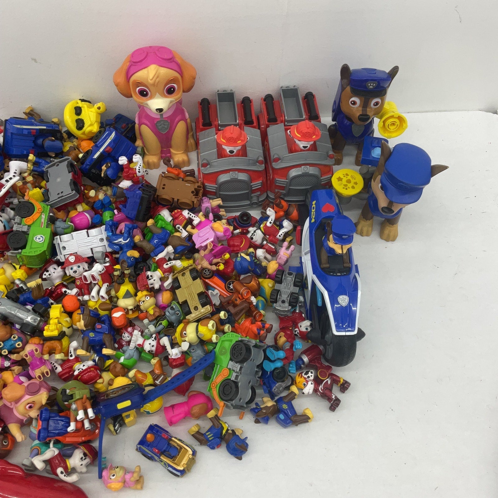 Paw Patrol Action Figures Preowned Mixed LOT 20 lbs Vehicles Toys Accessories - Warehouse Toys