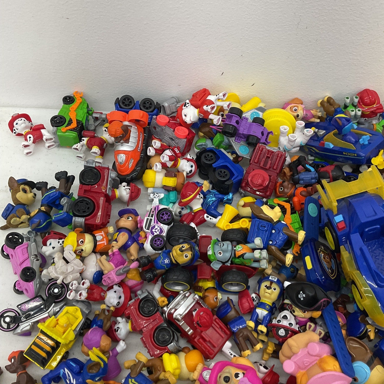 Paw Patrol Action Figures Preowned Mixed LOT 20 lbs Vehicles Toys Accessories - Warehouse Toys