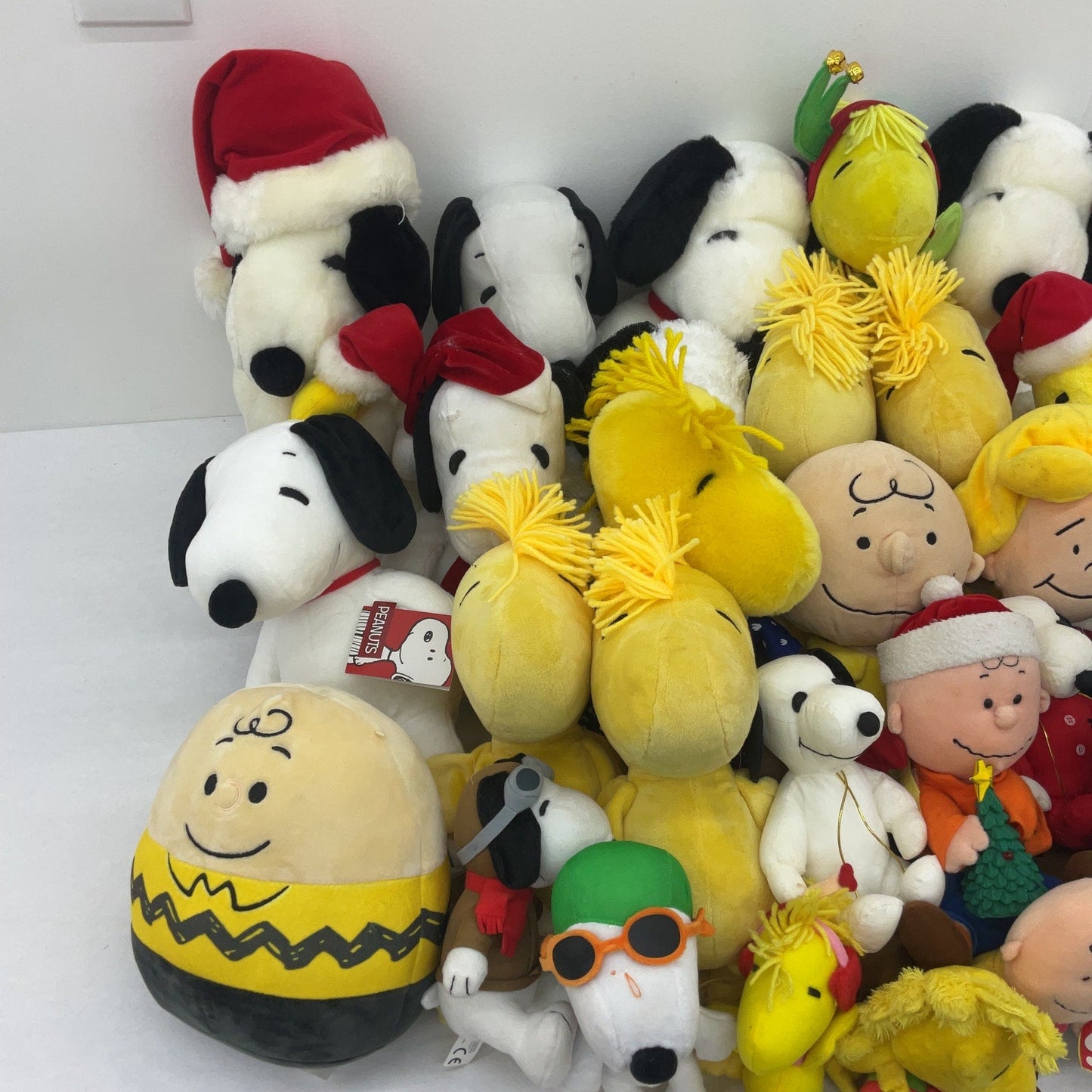 Peanuts Snoopy Woodstock Vintage & Modern Mixed Character 13 lbs Plush Dolls - Warehouse Toys