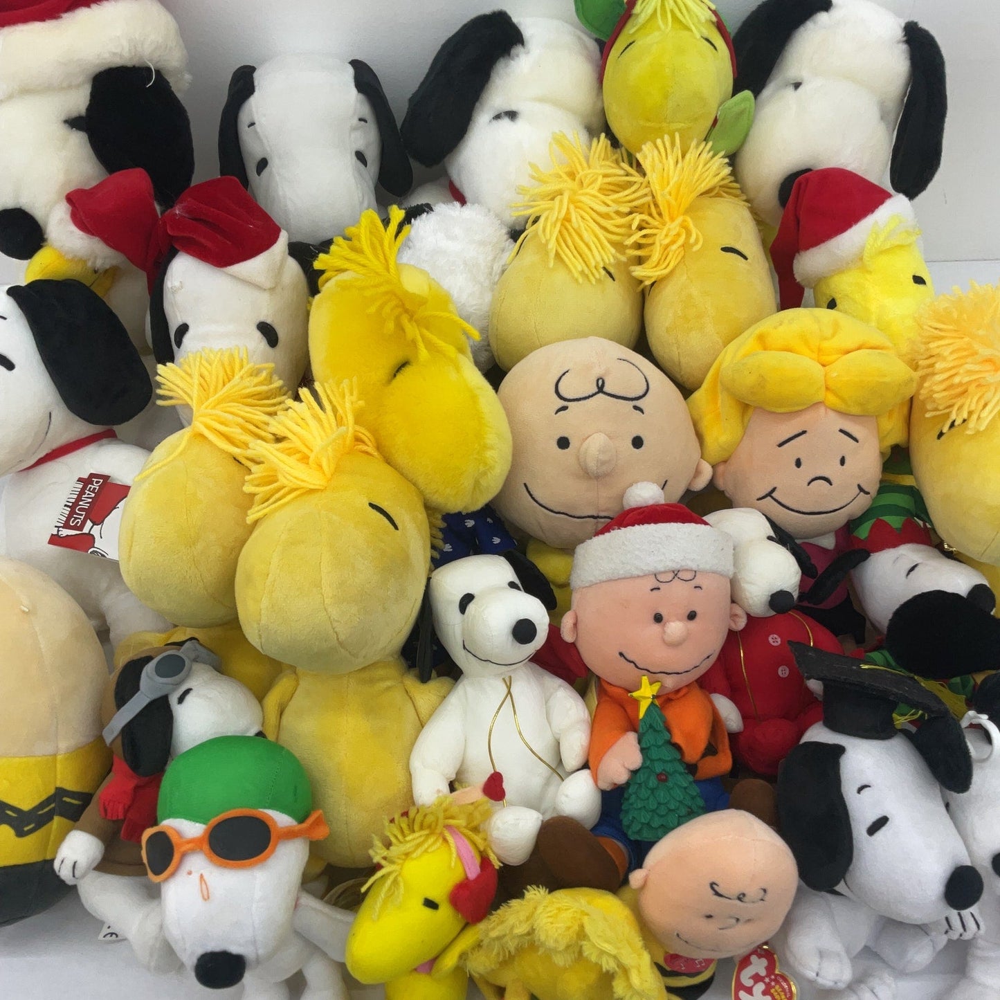 Peanuts Snoopy Woodstock Vintage & Modern Mixed Character 13 lbs Plush Dolls - Warehouse Toys