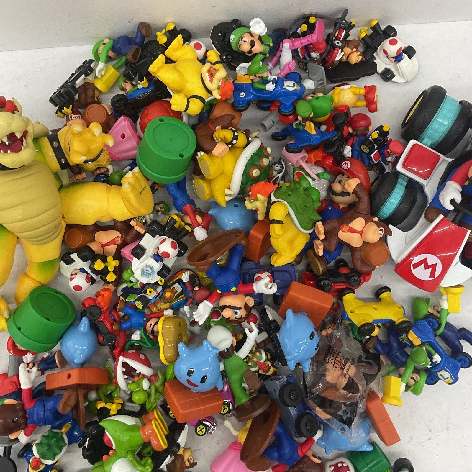 Preowned 10 lbs Super Mario Kart Action Figures Vehicles Toys Accessories LOT - Warehouse Toys