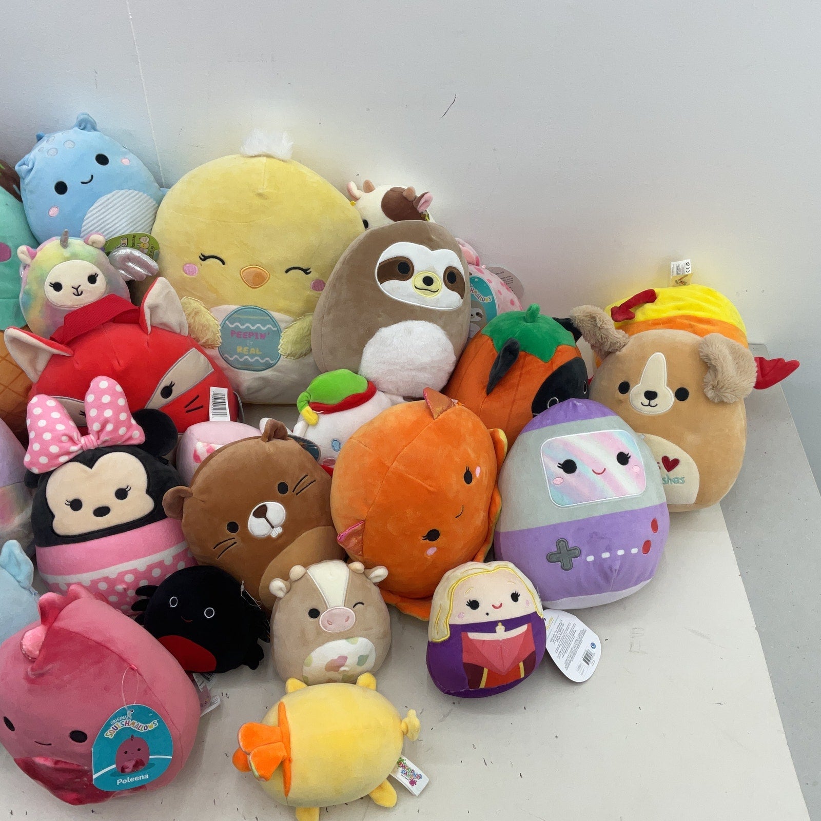 Preowned 13 lbs LOT Squishmallows Stuffed Animals Holiday Food Characters - Warehouse Toys