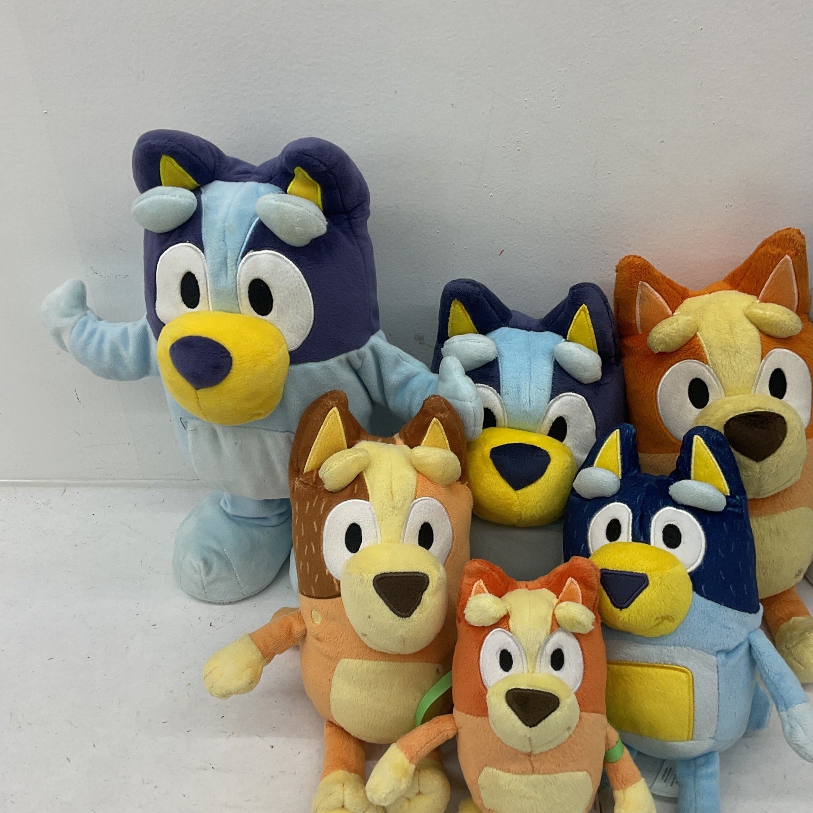 Preowned Bluey Character Plush Dolls Stuffed Animals LOT 5 lbs!! SO COOL! - Warehouse Toys