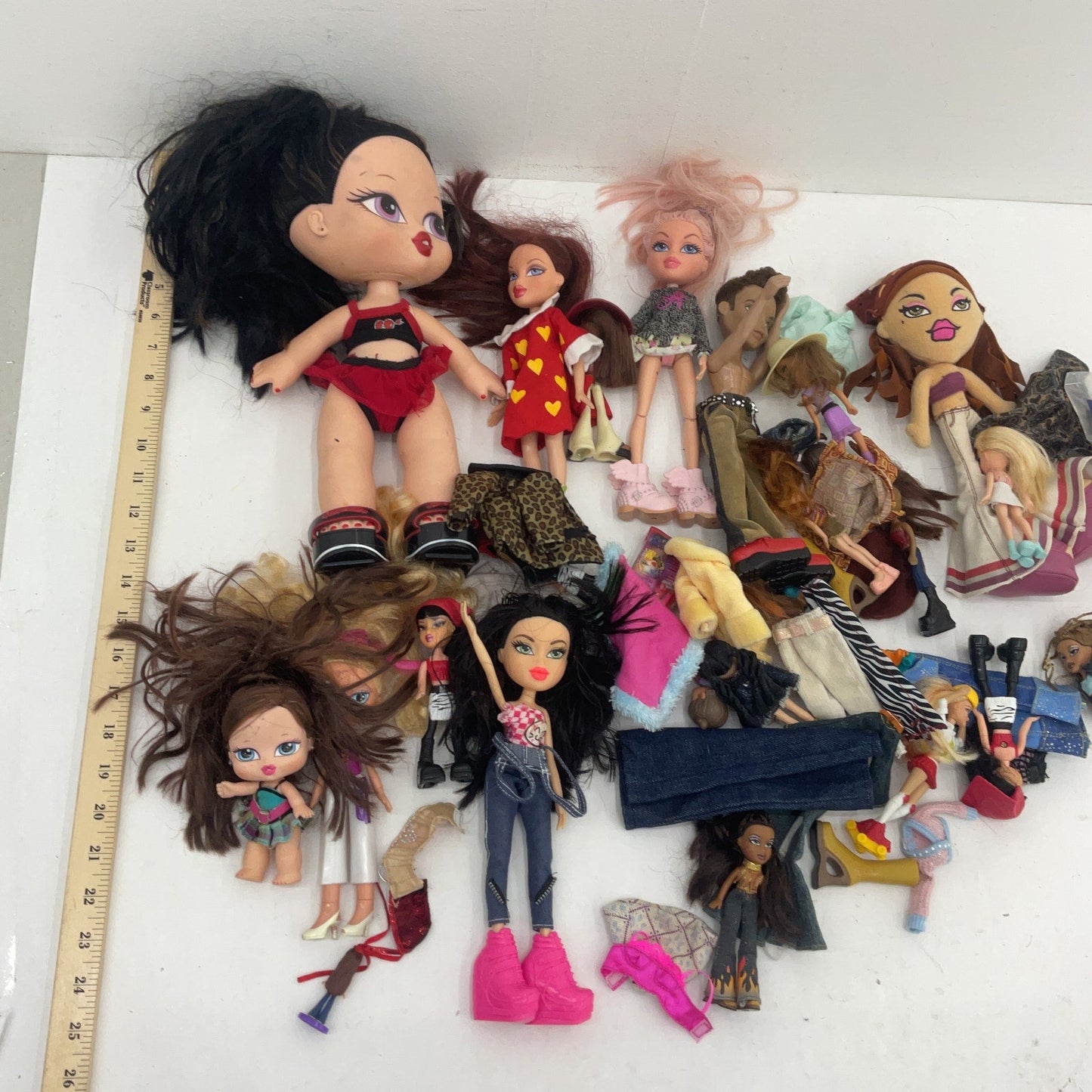 Preowned Bratz Doll Clothing Accessories LOT 5 lbs Fashion Dolls Figures Toys - Warehouse Toys