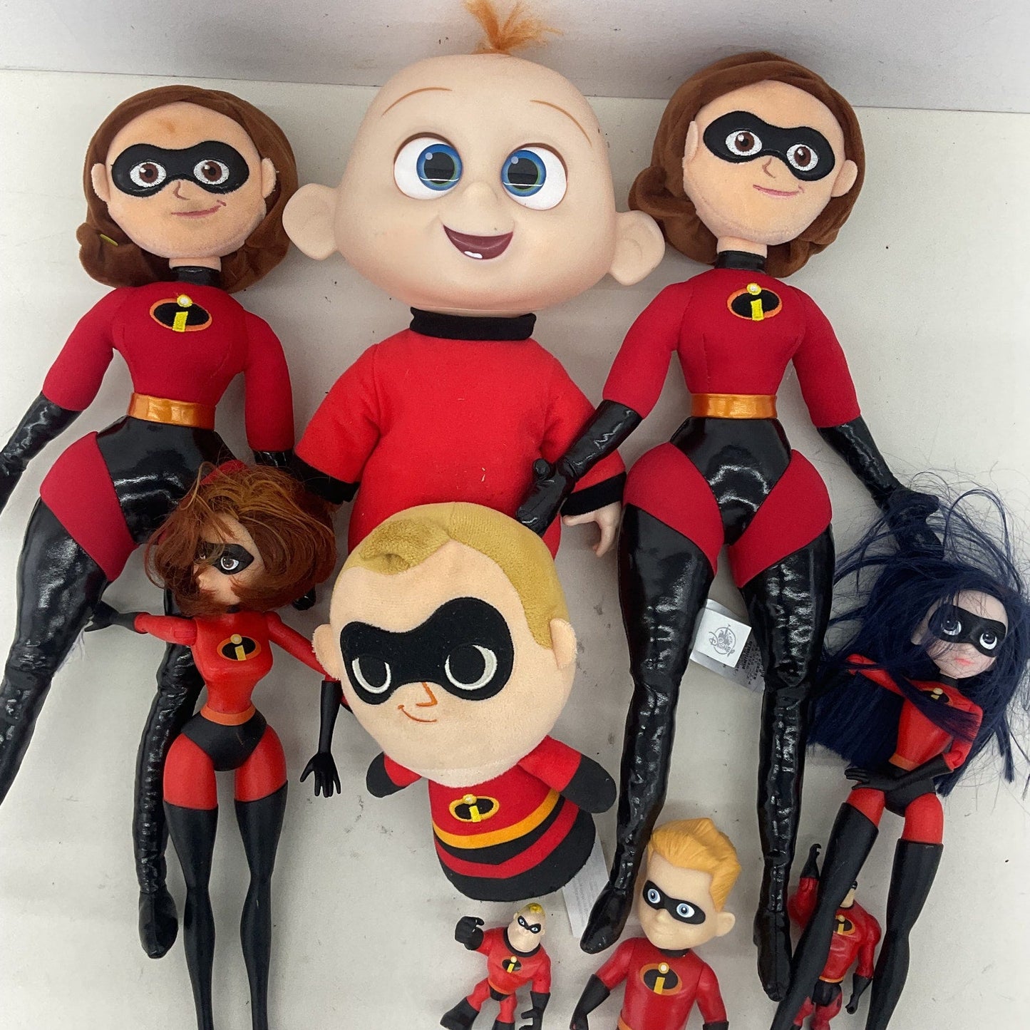 Preowned Disney Pixar The Incredibles Family Doll LOT Mixed Baby Mom Dad Figures - Warehouse Toys