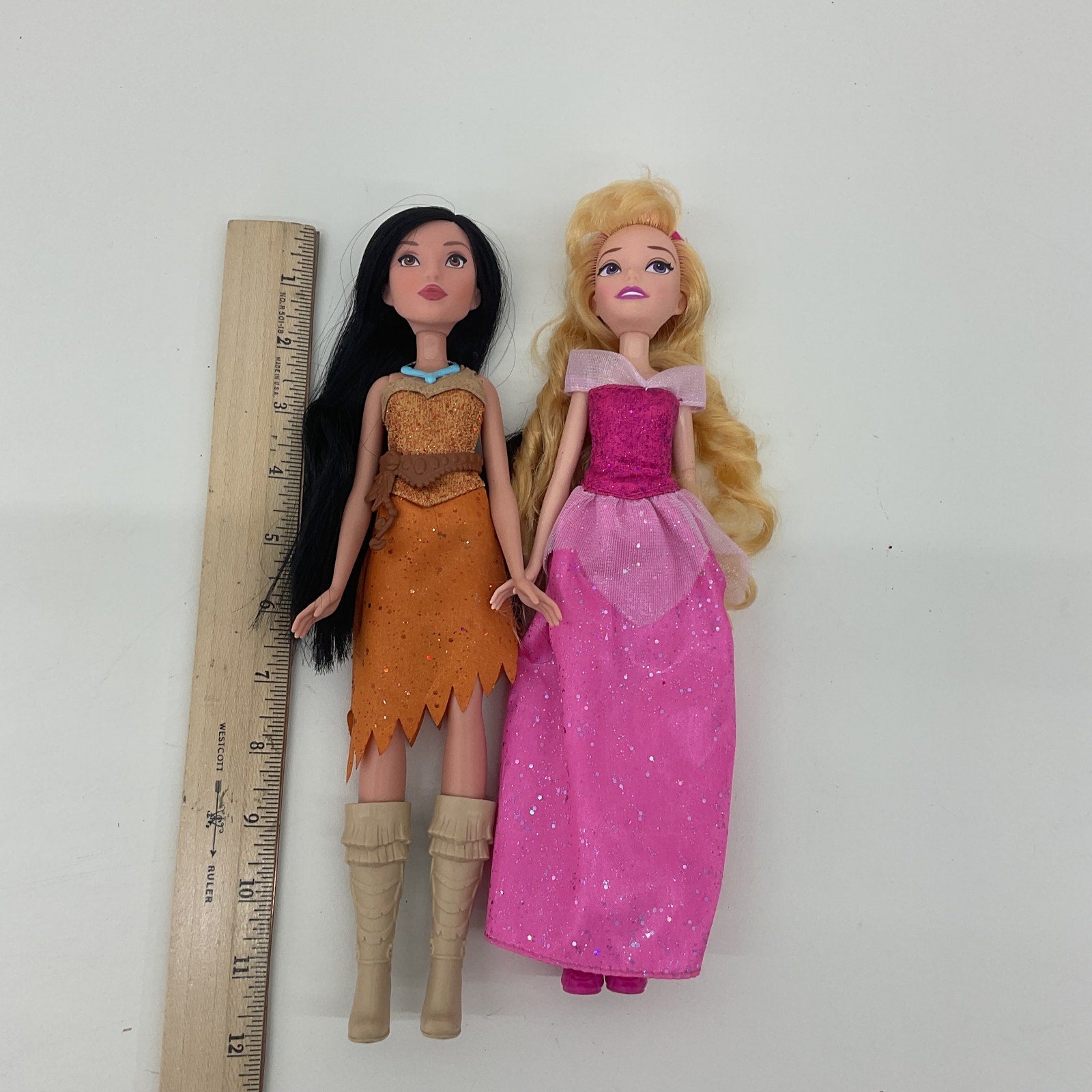 Preowned Disney Princess LOT 2 Pocahontas & Sleeping Beauty Aurora Dolls - Warehouse Toys