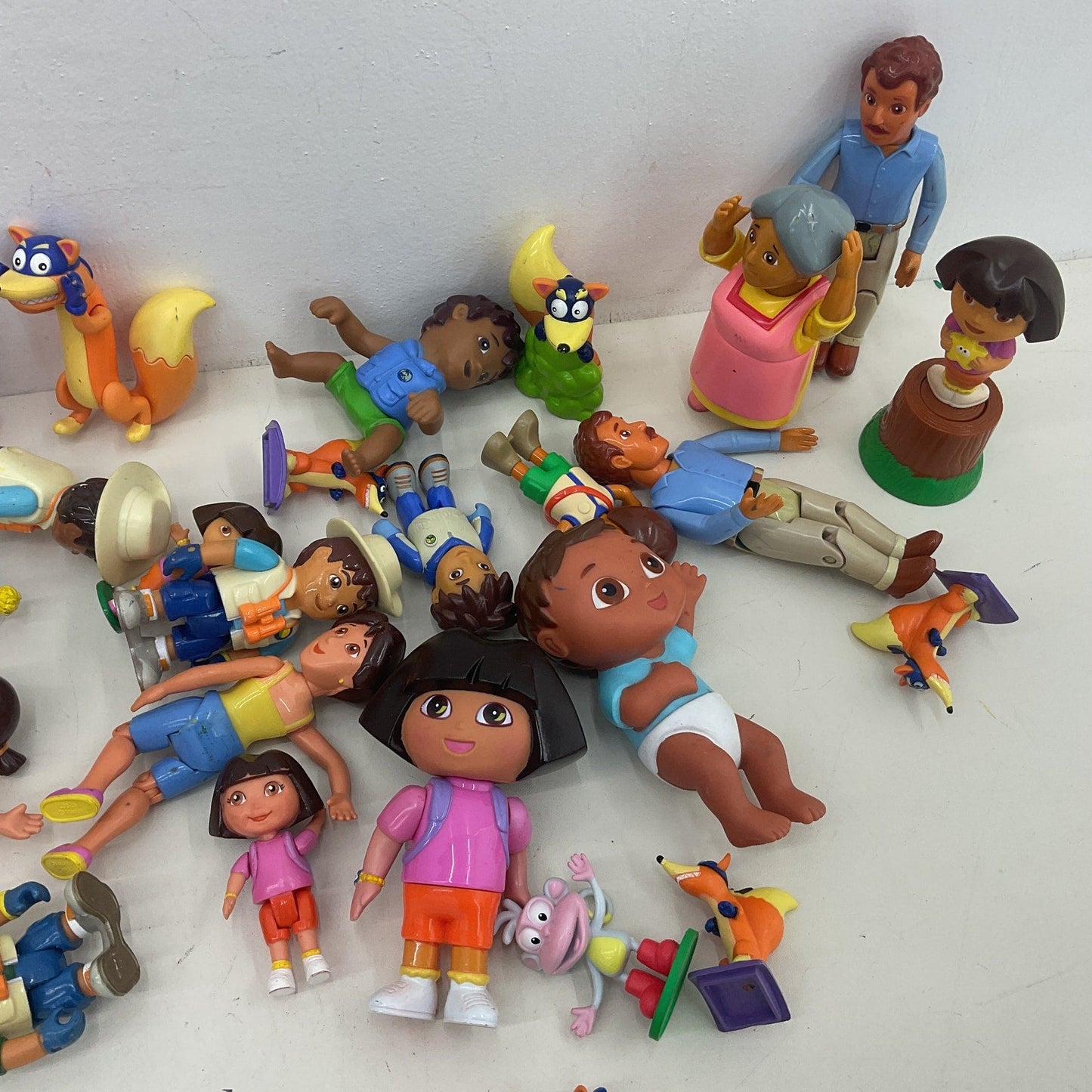 Preowned Dora the Explorer Play Dolls Mixed Figures Toys LOT Nickelodeon - Warehouse Toys