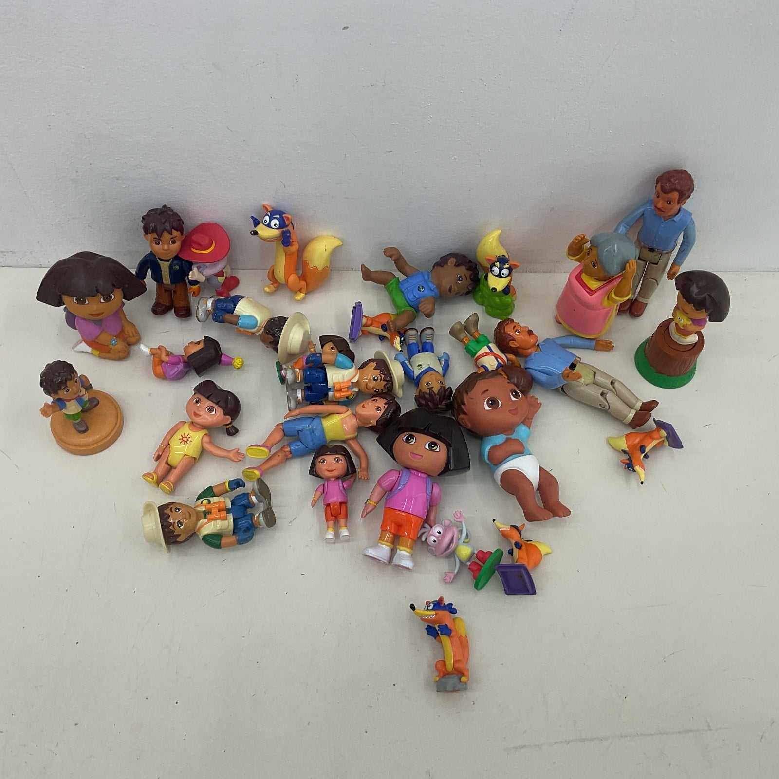 Preowned Dora the Explorer Play Dolls Mixed Figures Toys LOT Nickelodeon - Warehouse Toys