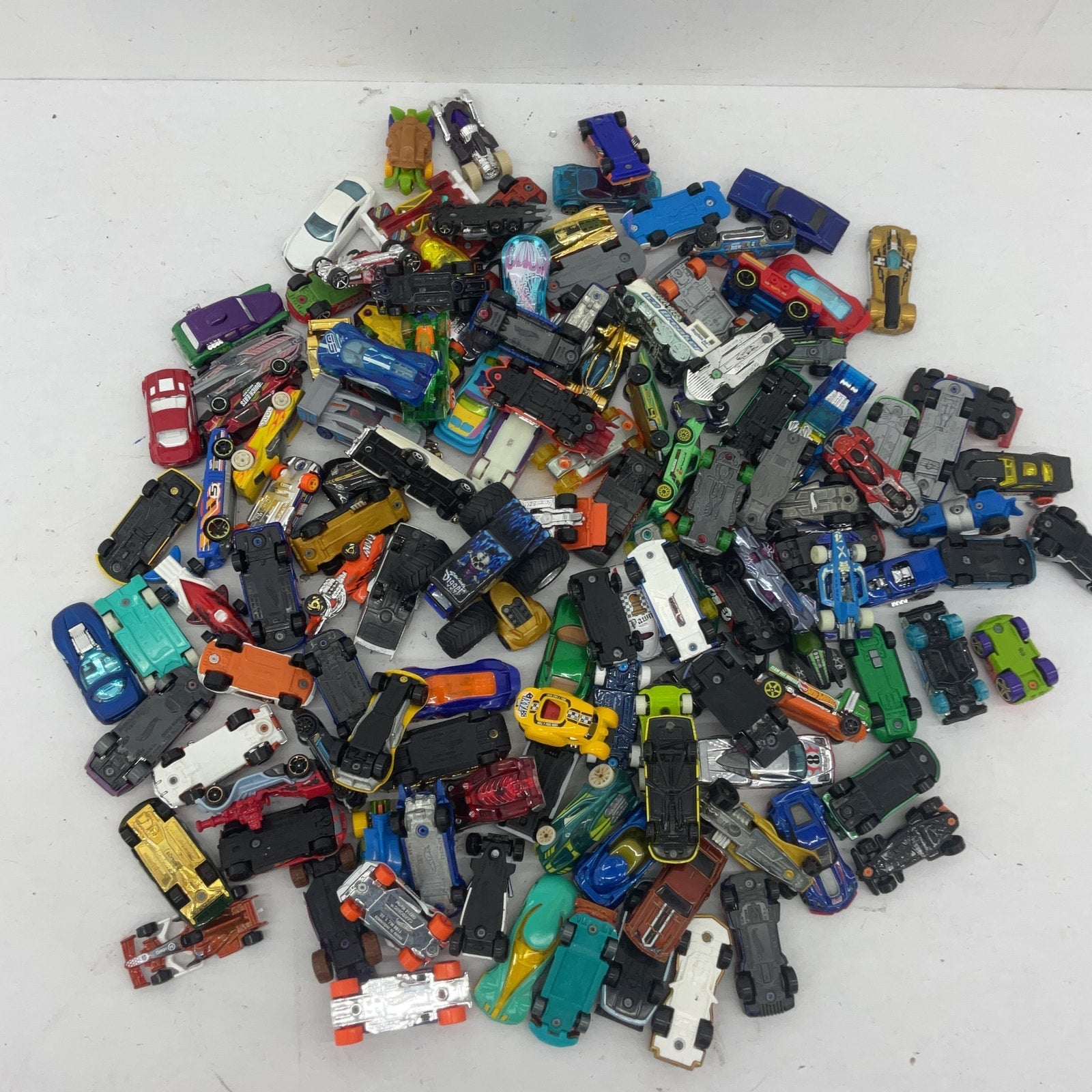 Preowned Hot Wheels & Others Diecast Toy Cars Vehicles LOT 10 lbs Toys Mixed - Warehouse Toys