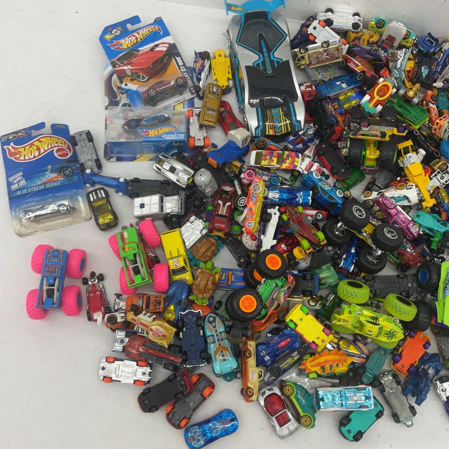 Preowned Hot Wheels & Others Diecast Toy Cars Vehicles LOT 15 lbs Toys Mixed - Warehouse Toys