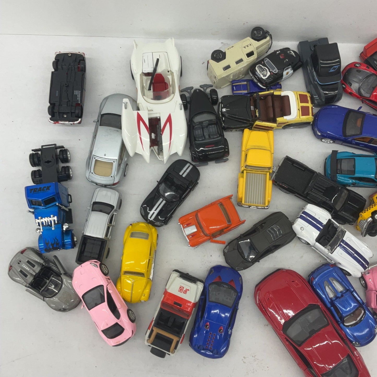 Preowned Kinsmart & Others Diecast Toy Cars Vehicles LOT 10 lbs Toys Mixed - Warehouse Toys