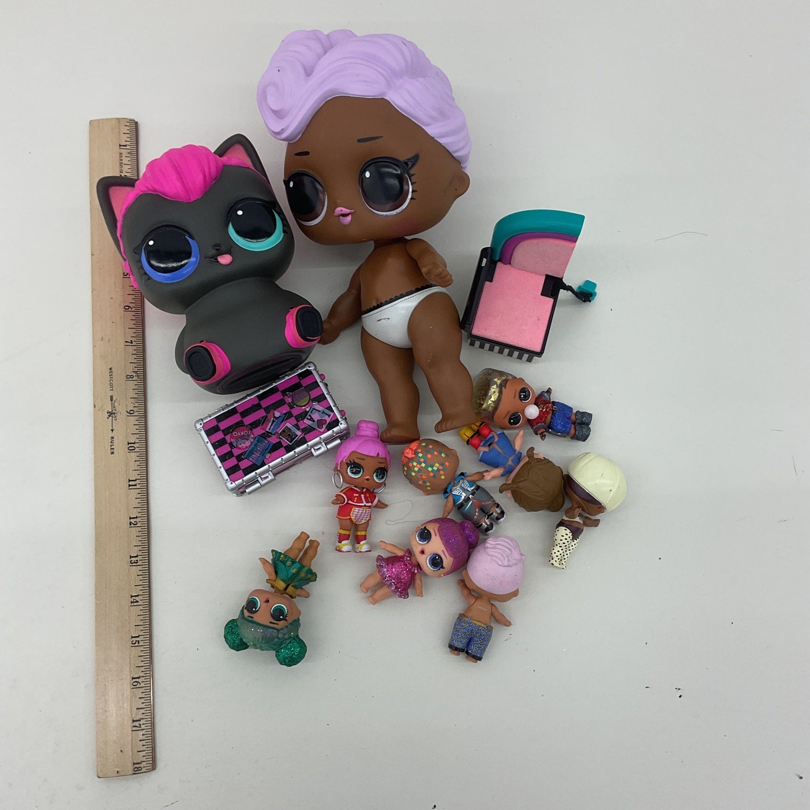 LOL Surprise wholesale lot ! 15 lol dolls outlet in all !