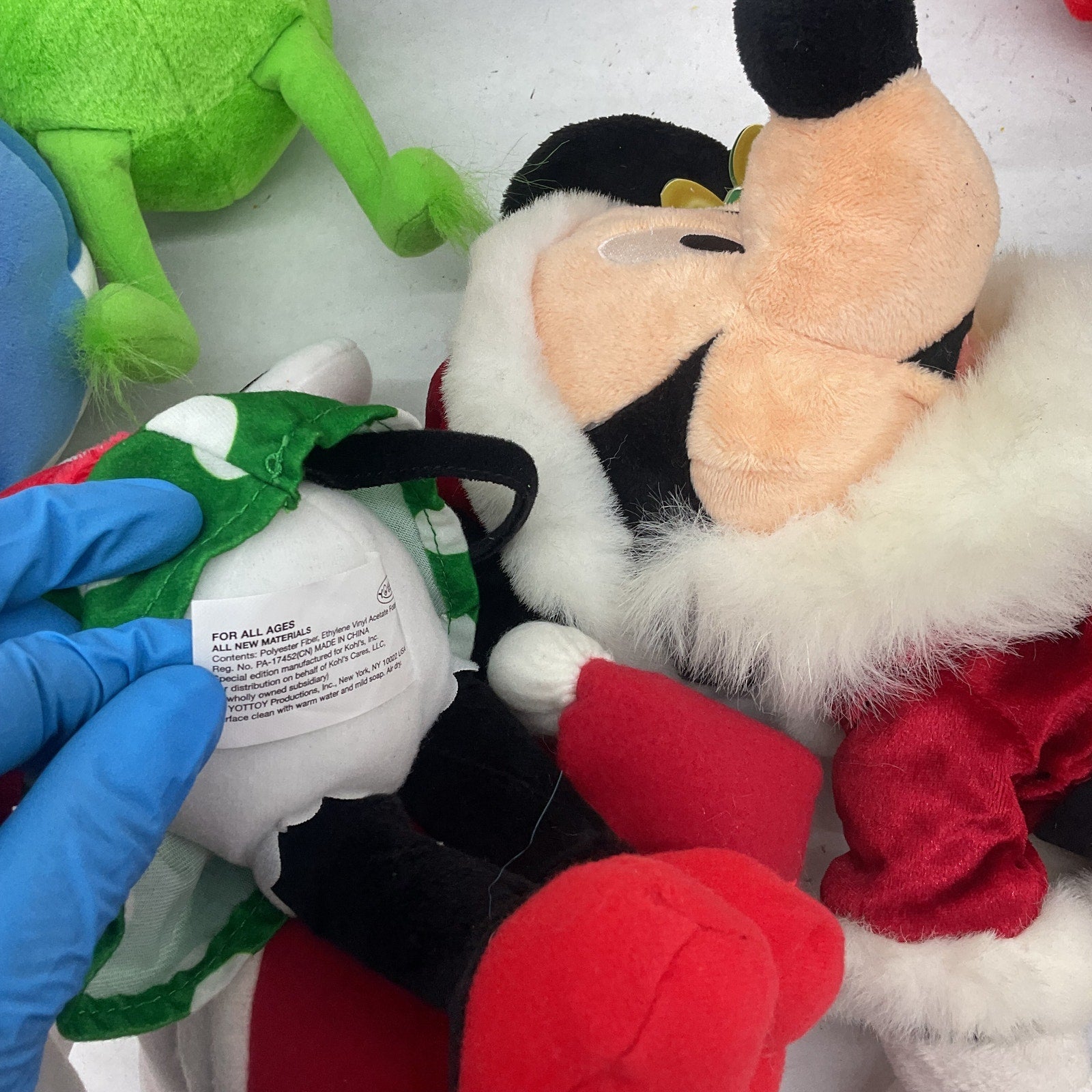 Preowned LOT 12 lbs Assorted Mix Christmas Themed Plush Snoopy Mickey Scooby - Warehouse Toys