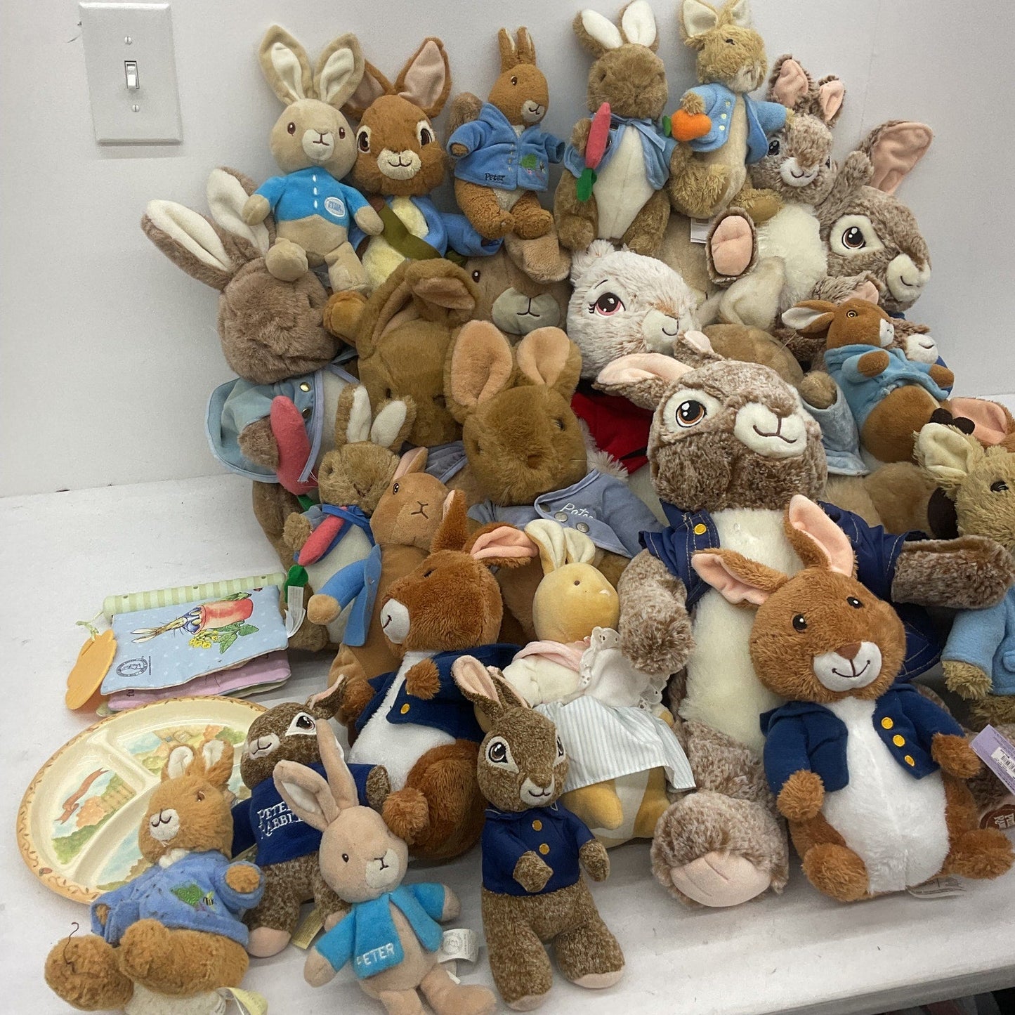 Preowned LOT 13 lbs Beatrix Potter Peter Rabbit Plush Dolls Stuffed Animals - Warehouse Toys