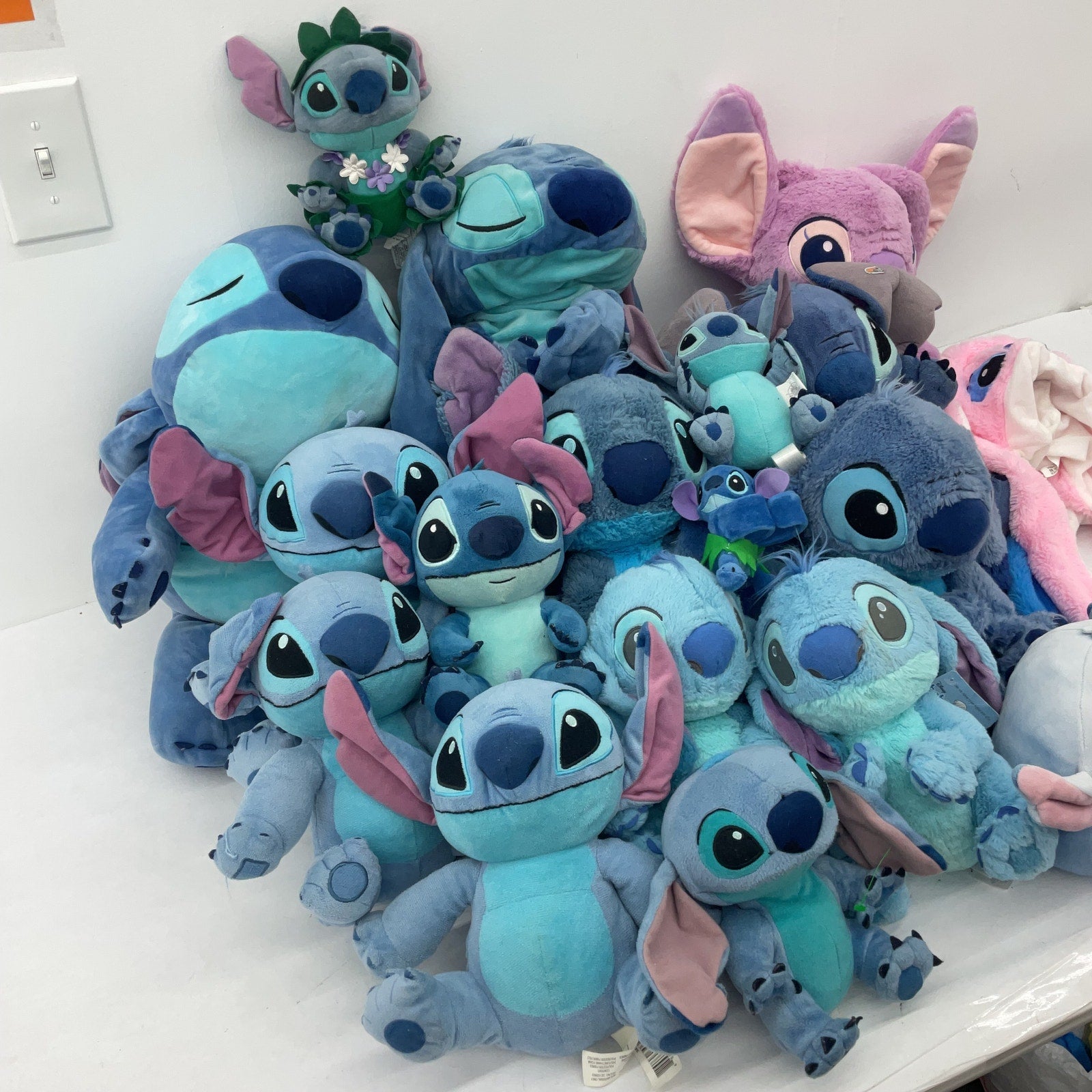 Preowned LOT 13 lbs Disney Character Plush Dolls Stuffed Lilo & Stitch Toys - Warehouse Toys