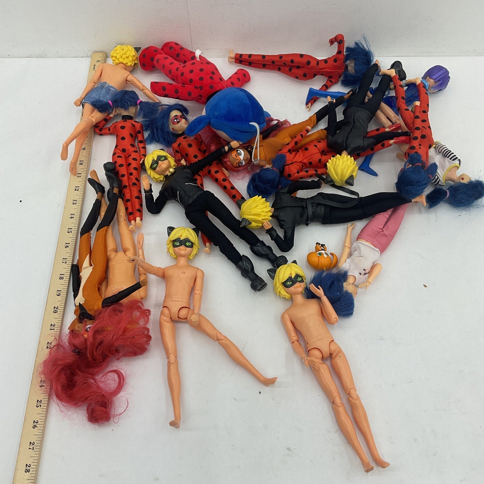 Preowned LOT Miraculous Ladybug Mixed Character Play Toys Dolls Tikki 5 lbs Mix - Warehouse Toys