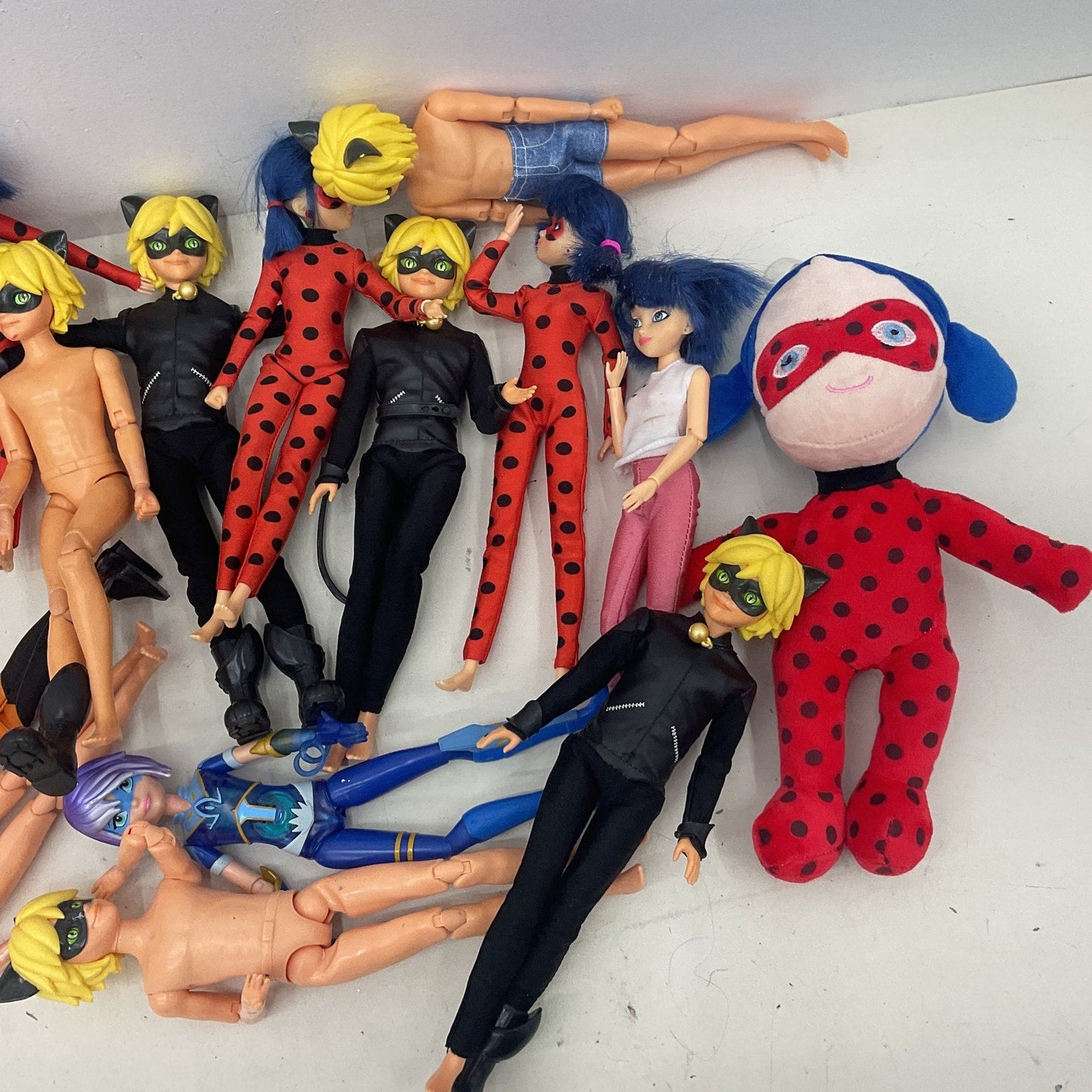 Preowned LOT Miraculous Ladybug Mixed Character Play Toys Dolls Tikki 5 lbs Mix - Warehouse Toys