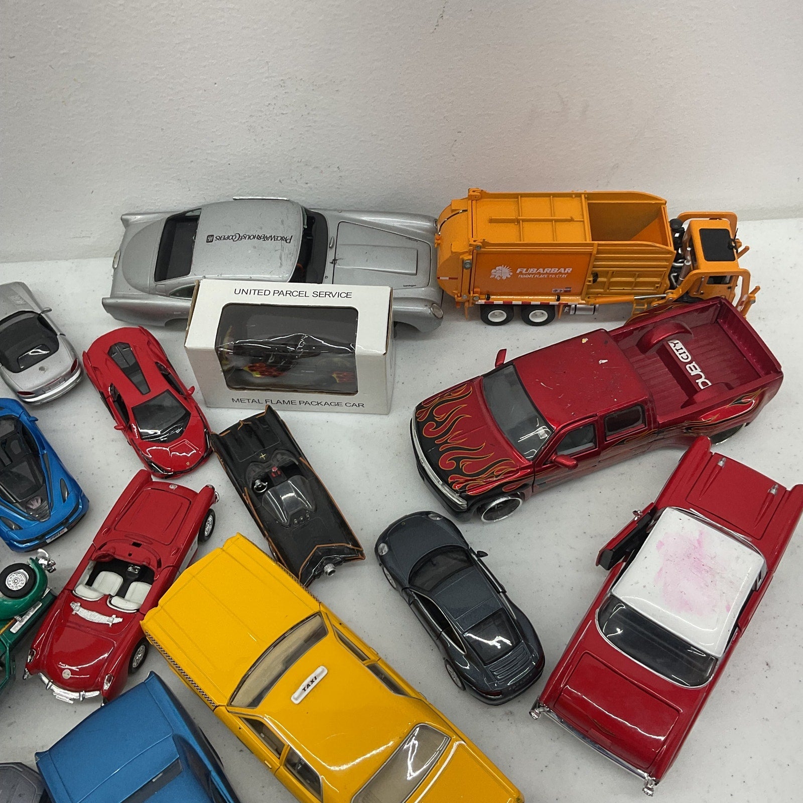 Preowned Maisto & Others Diecast Toy Sport Cars Vehicles LOT 16 lbs Toys Mixed - Warehouse Toys