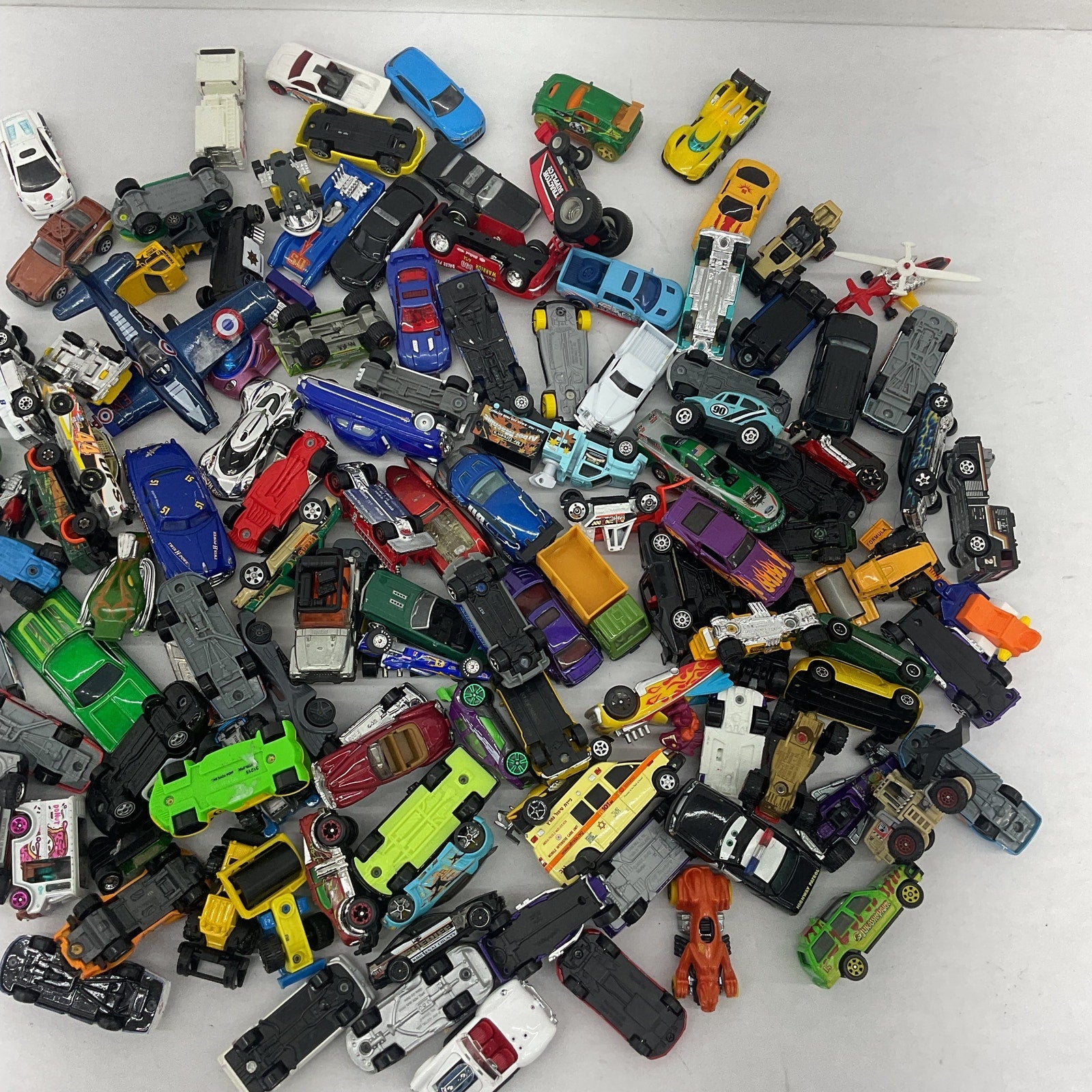 Preowned Matchbox Hot Wheels & Others Diecast Toy Cars Vehicles LOT 10 lbs Toys - Warehouse Toys