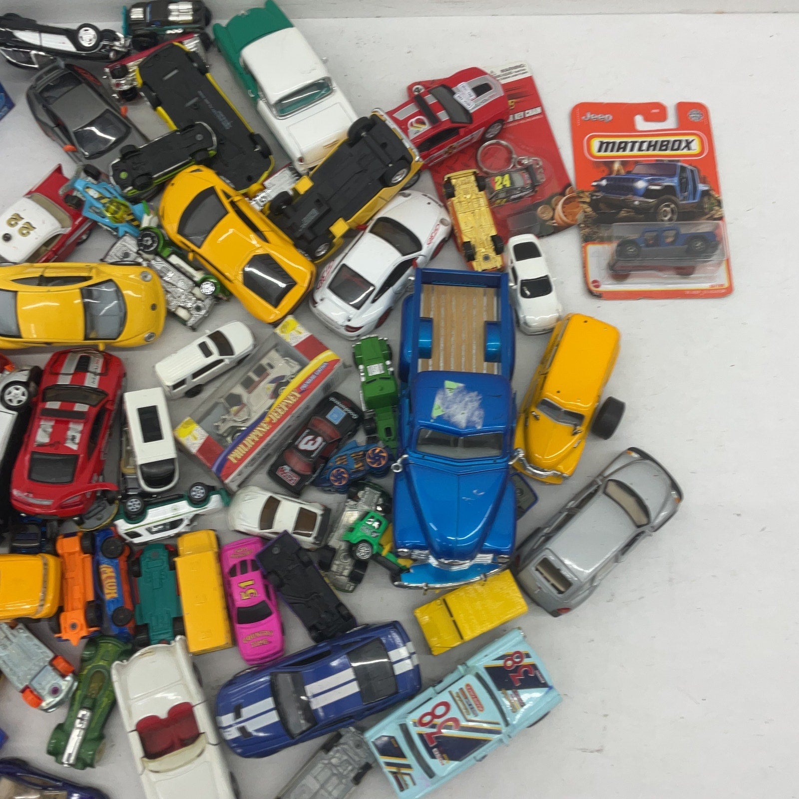 Preowned Matchbox & Others Diecast Toy Cars Vehicles LOT 11 lbs Toys Mixed - Warehouse Toys