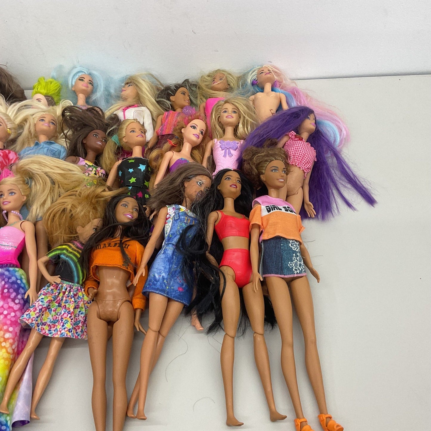 Preowned Mattel Barbie Wholesale Bulk Toy Dolls Lot Multicolor Fashion - Warehouse Toys