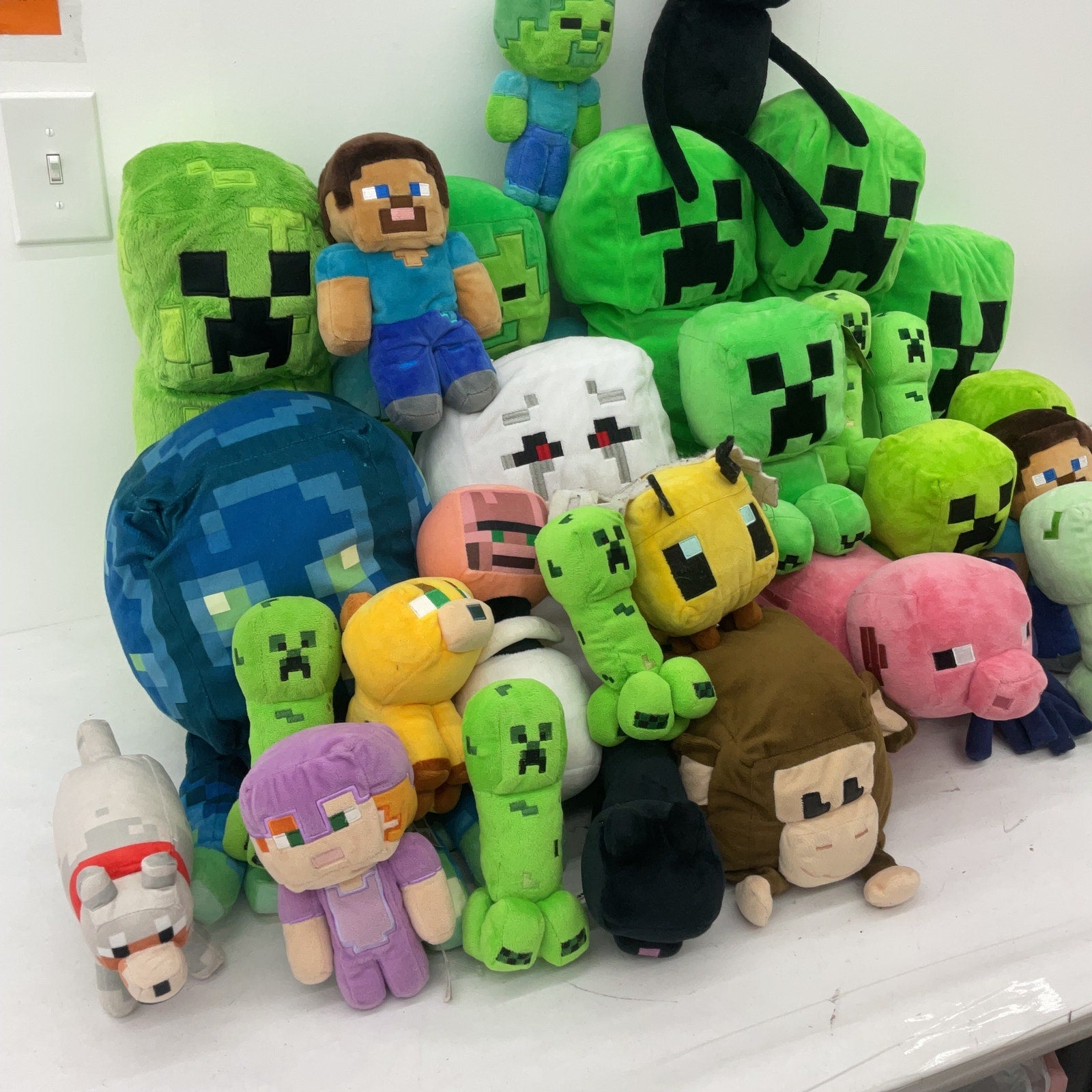 Preowned Mixed Characters LOT 13 lbs Minecraft Plush Dolls Stuffed Animals Toys - Warehouse Toys