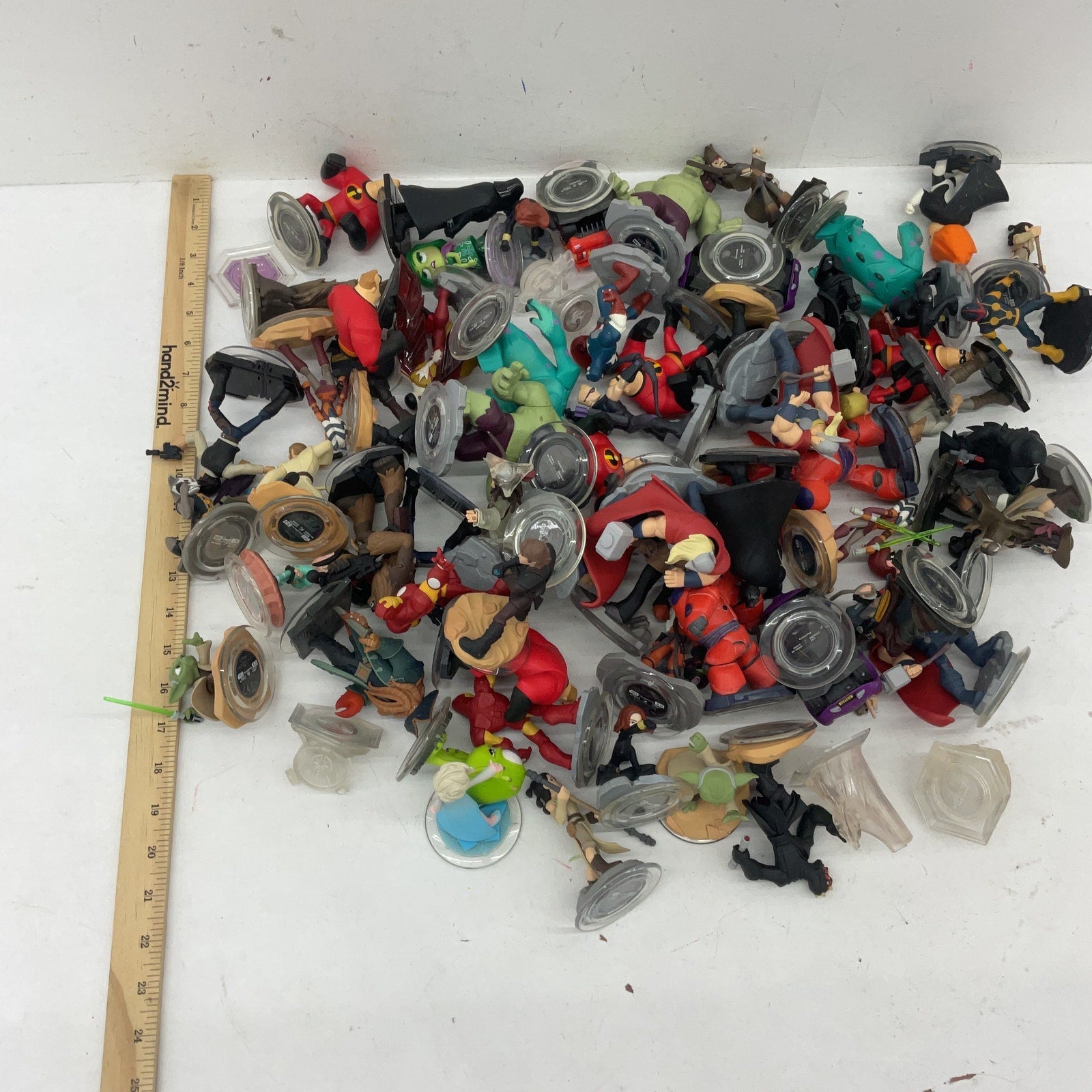 Preowned Mixed Disney Character 10 lbs Infinity Marvel Pixar Toy Figures LOT - Warehouse Toys