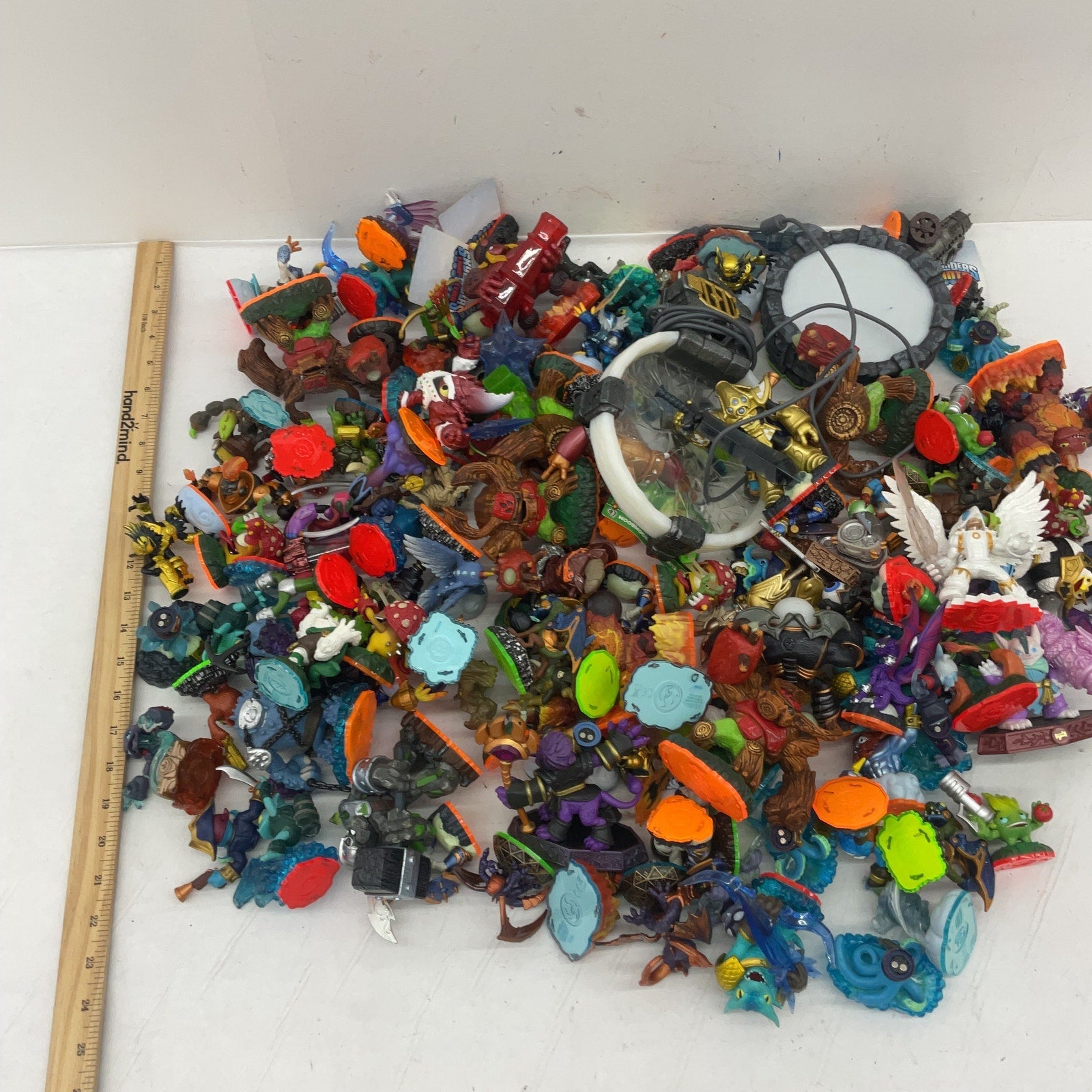 Preowned Mixed LOT 15 lbs Skylanders Video Game Toy Figures Accessories Portals - Warehouse Toys