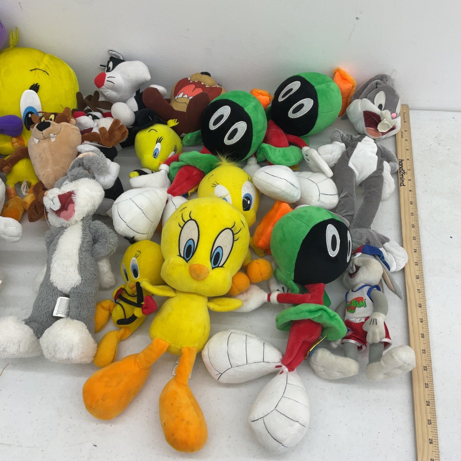 Preowned Mixed LOT 4+ lbs Looney Tunes Character Plush Dolls Stuffed Animals - Warehouse Toys