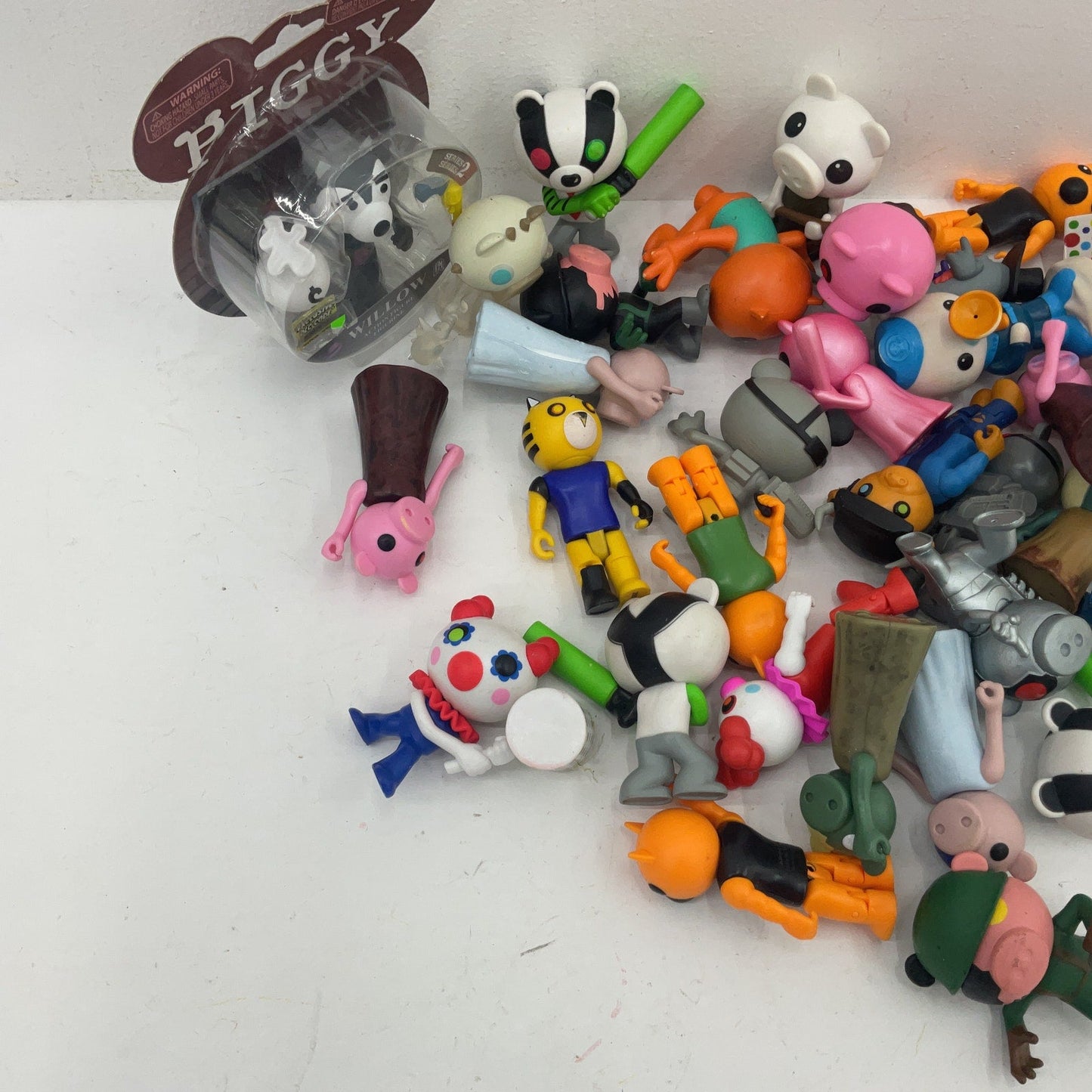 Preowned Mixed LOT Georgie Penny & Others Piggy Character Toys Figures - Warehouse Toys