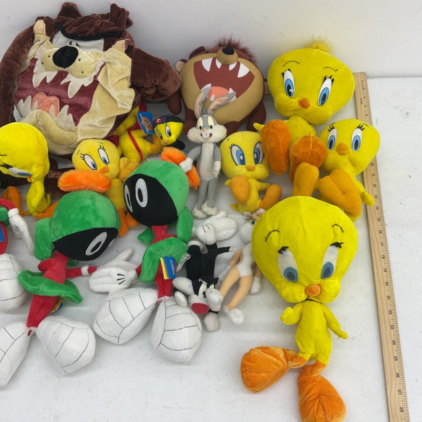 Preowned Mixed LOT Looney Tunes Character Plush Dolls Stuffed Animals Marvin - Warehouse Toys