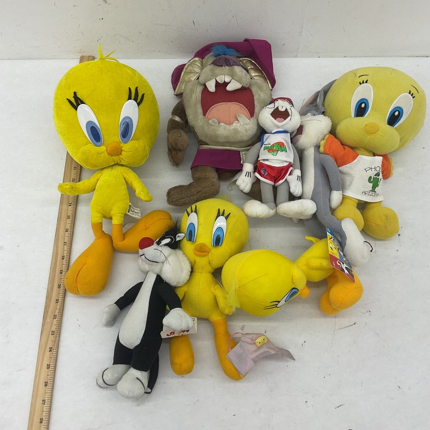 Preowned Multicolor Looney Tunes Stuffed Animals MIXED LOT Taz Tweety Sylvester - Warehouse Toys