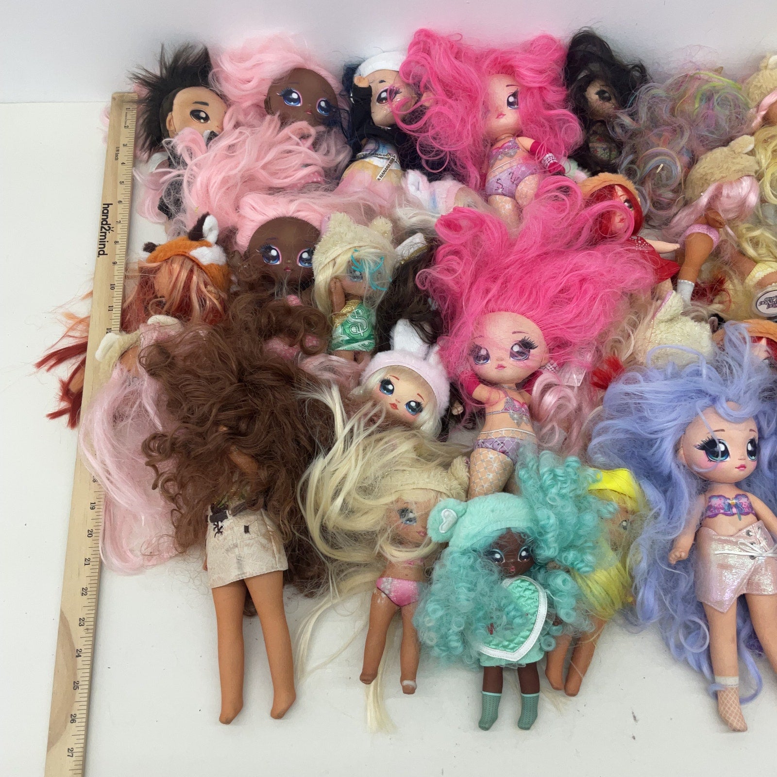 Preowned Na! Na! Na! Surprise & Others Fashion Dolls Toys Figures LOT 15 lbs - Warehouse Toys