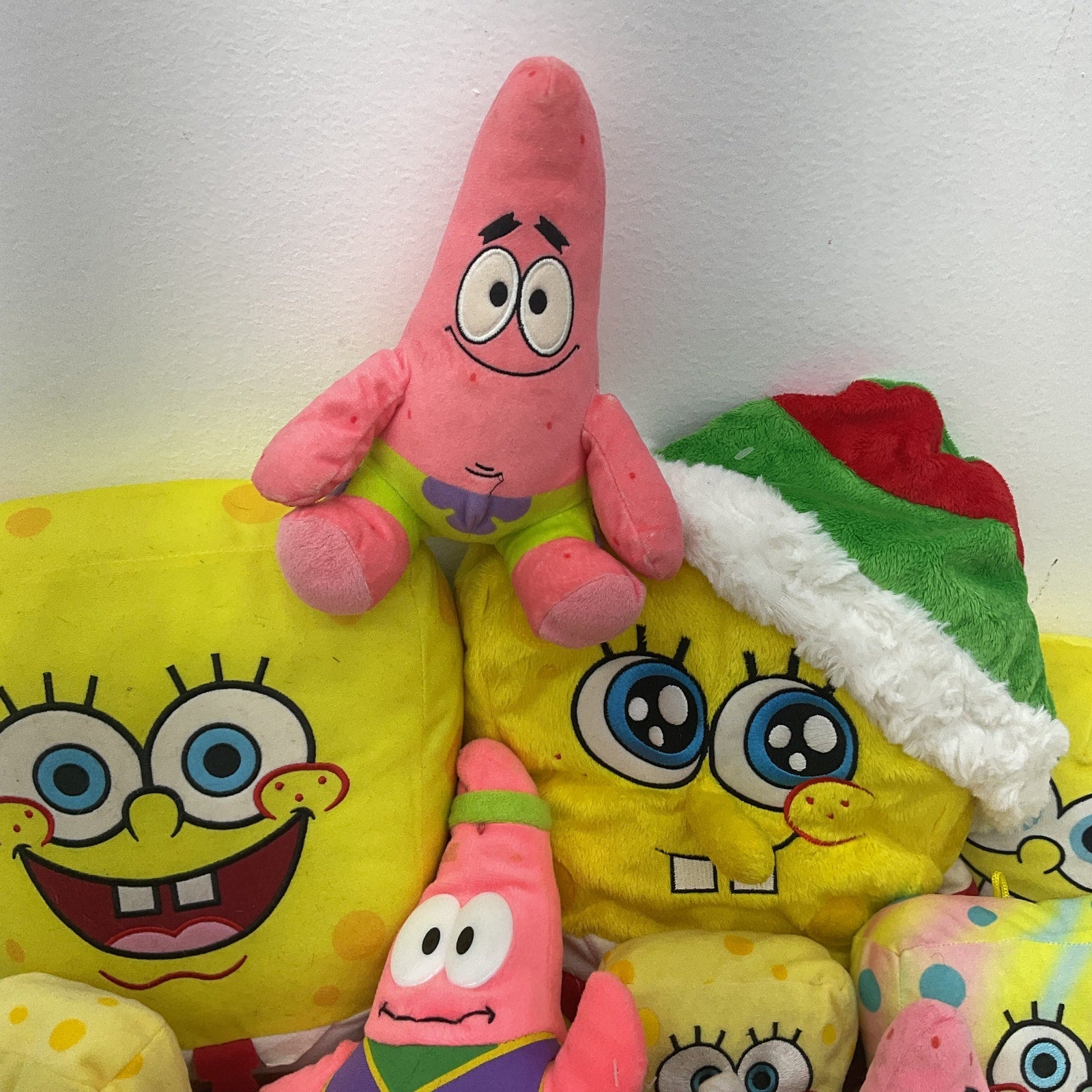 Preowned Nickelodeon Yellow Spongebob Squarepants Character Plush Dolls - Warehouse Toys