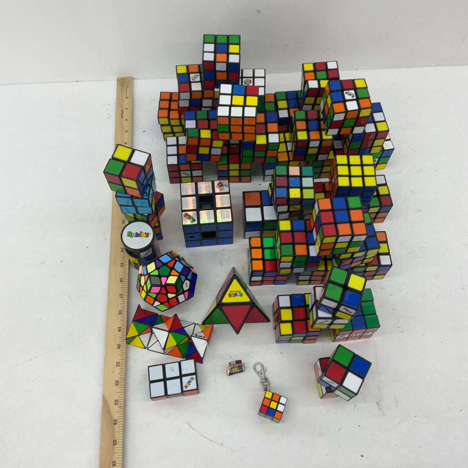 Preowned Rubik's Cube Others Brain Teasers Puzzles Puzzle Twist Cubes LOT 10 lbs - Warehouse Toys