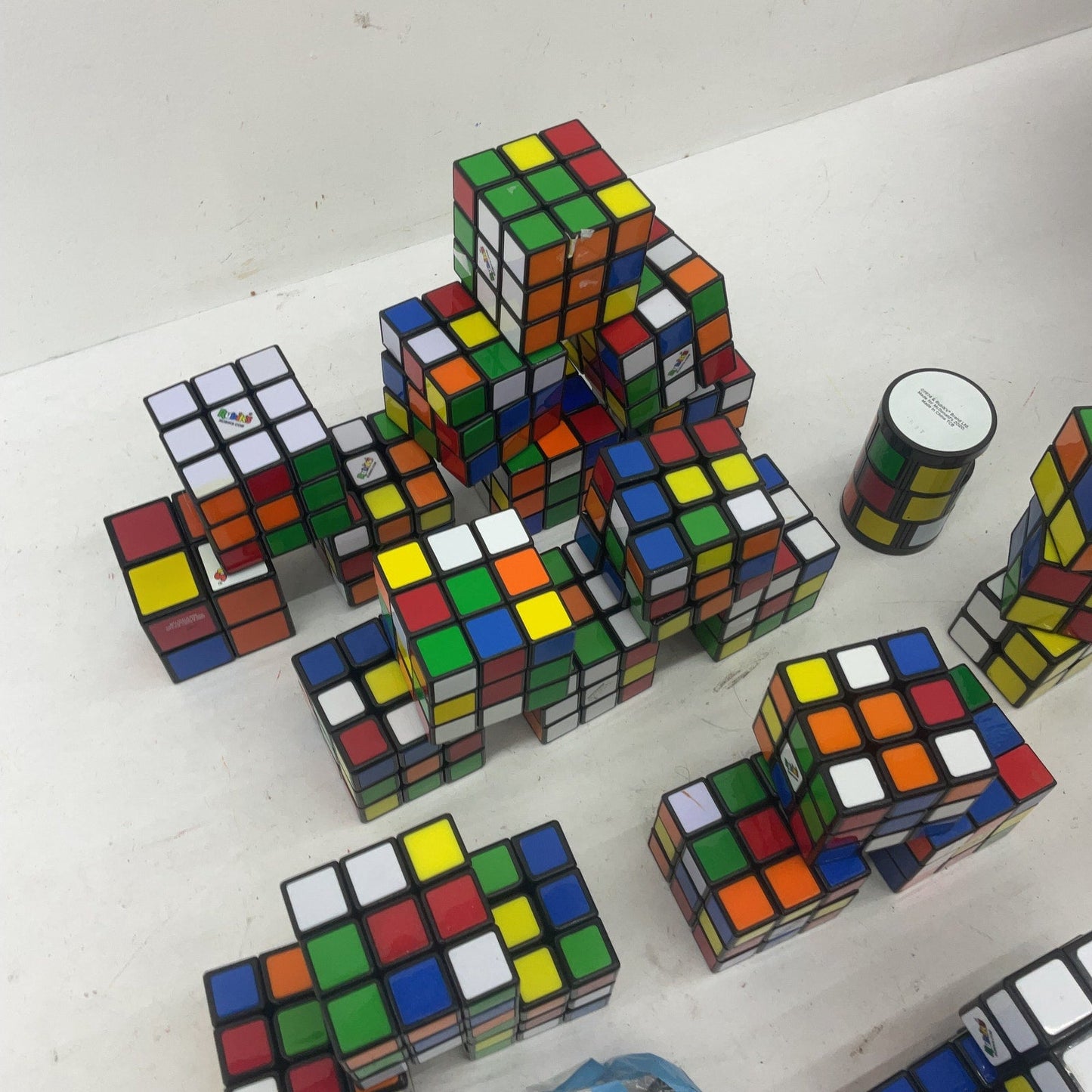 Preowned Rubik's Cube & Others Brain Teasers Puzzles Puzzle Twist Cubes LOT 6 lb - Warehouse Toys