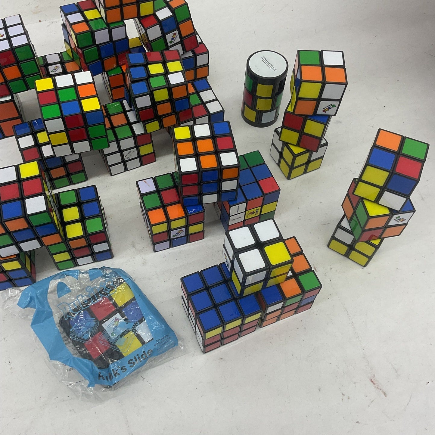 Preowned Rubik's Cube & Others Brain Teasers Puzzles Puzzle Twist Cubes LOT 6 lb - Warehouse Toys