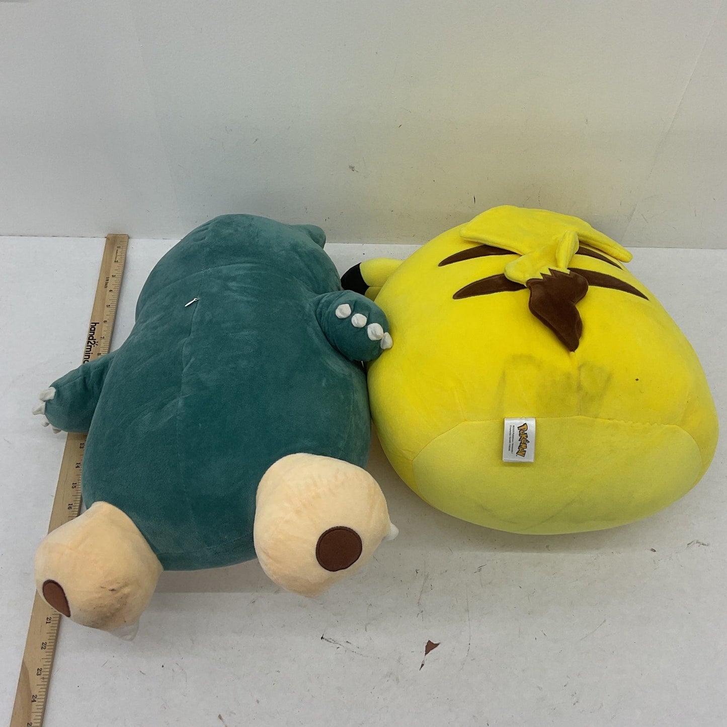 Preowned Snorlax & Pikachu Large Sized Pokemon Stuffed Animals LOT of 2 - Warehouse Toys