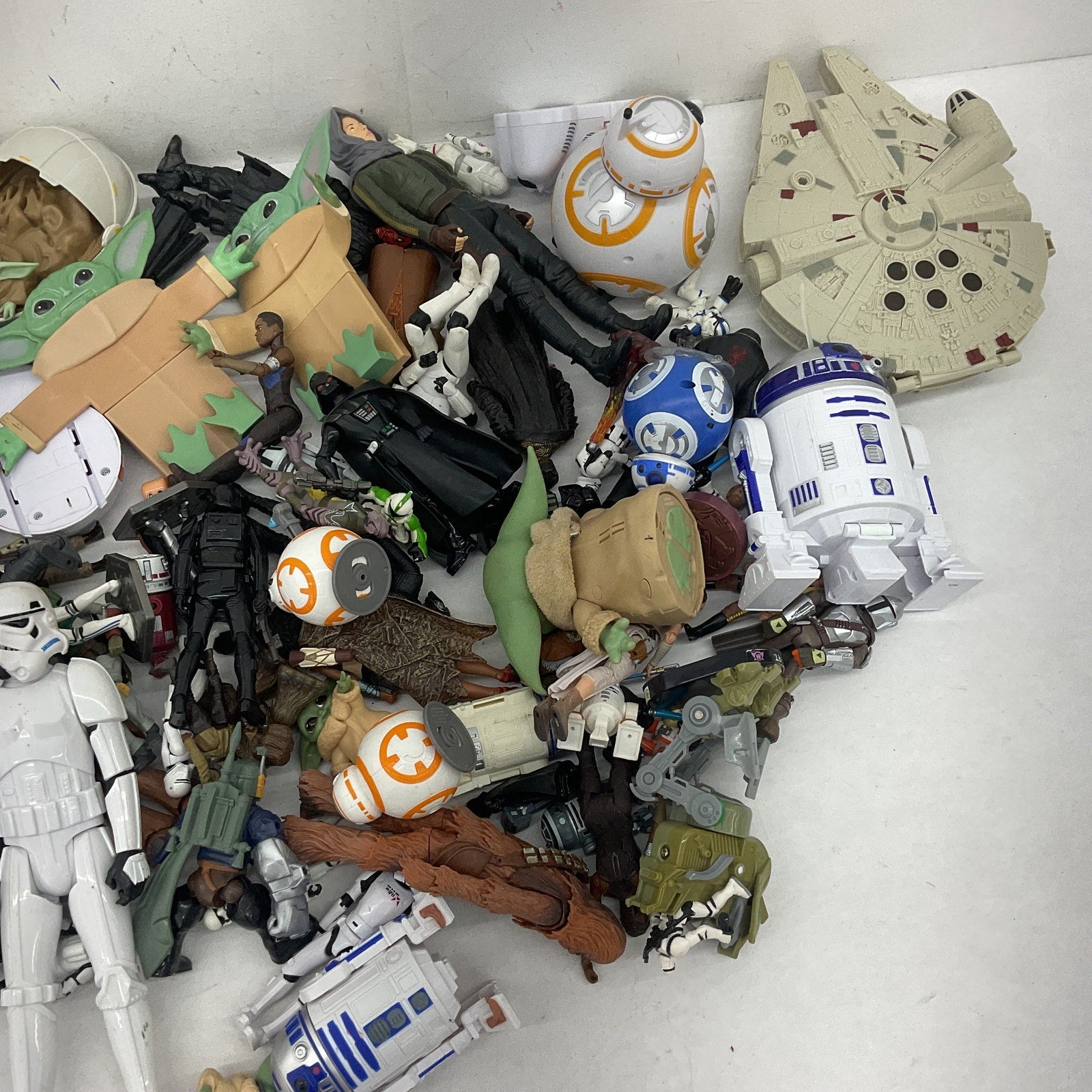 Preowned Star Wars Action Figure Collection Toys Figures LOT 14 lbs Mixed Random - Warehouse Toys