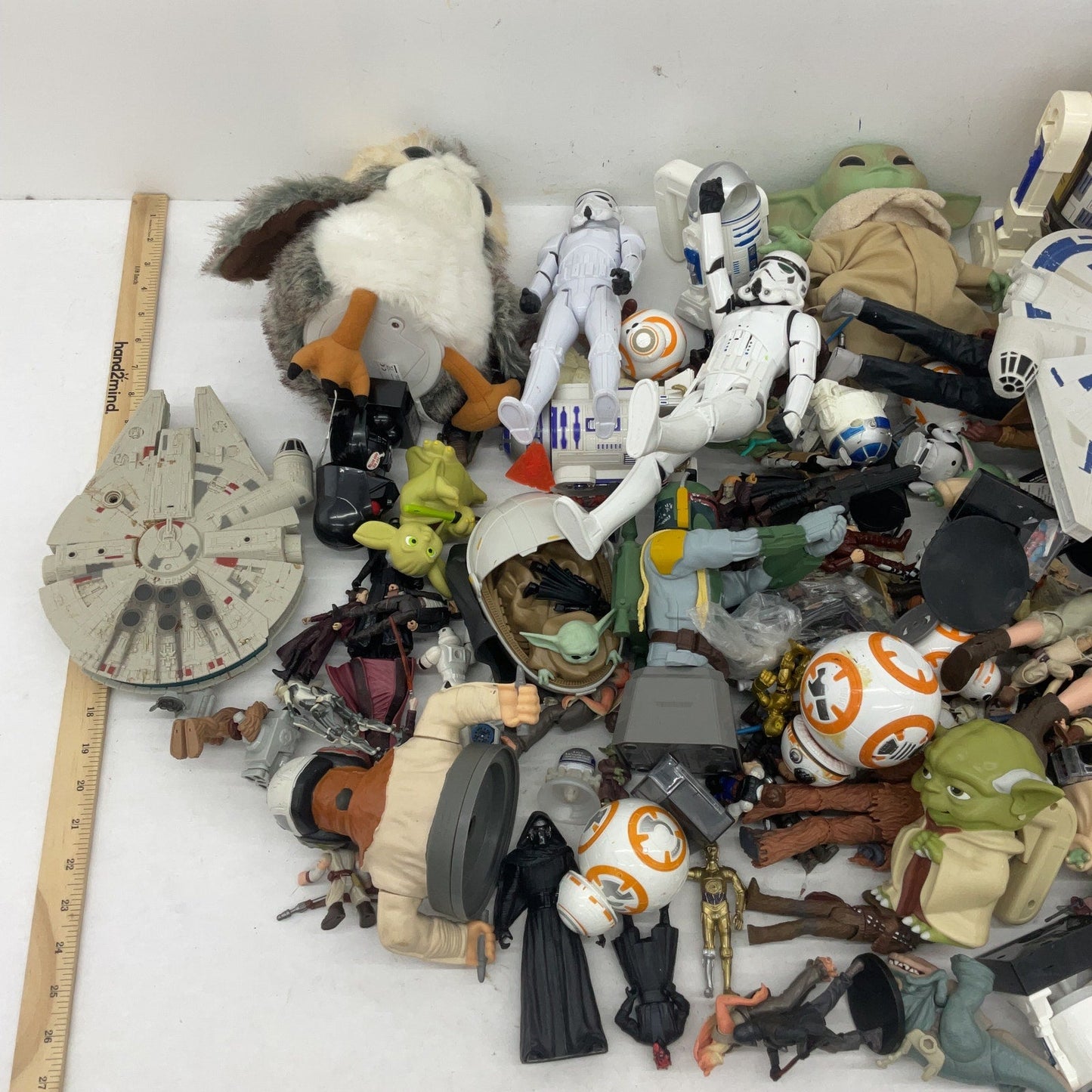 Preowned Star Wars Action Figure Collection Toys Figures LOT 17 lbs Mixed Random - Warehouse Toys