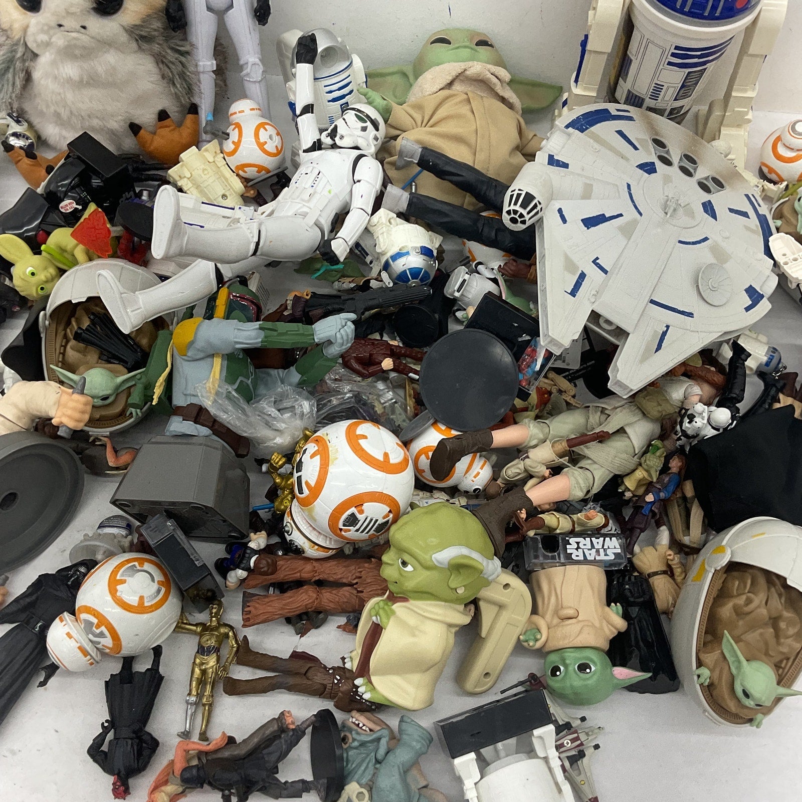 Preowned Star Wars Action Figure Collection Toys Figures LOT 17 lbs Mixed Random - Warehouse Toys