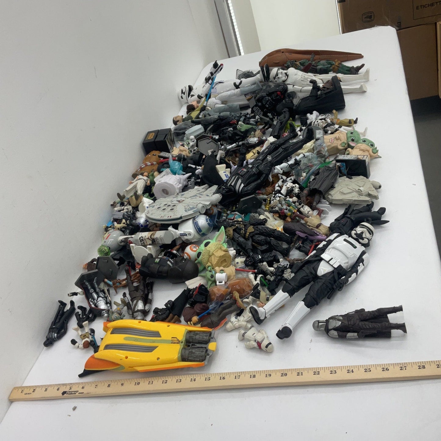 Preowned Star Wars Action Figure Collection Toys Figures LOT 20 lbs Mixed Random - Warehouse Toys