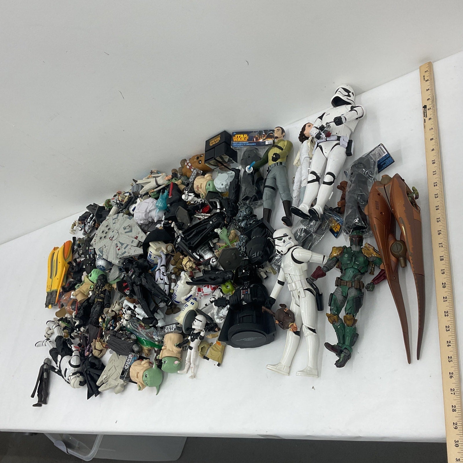 Preowned Star Wars Action Figure Collection Toys Figures LOT 20 lbs Mixed Random - Warehouse Toys