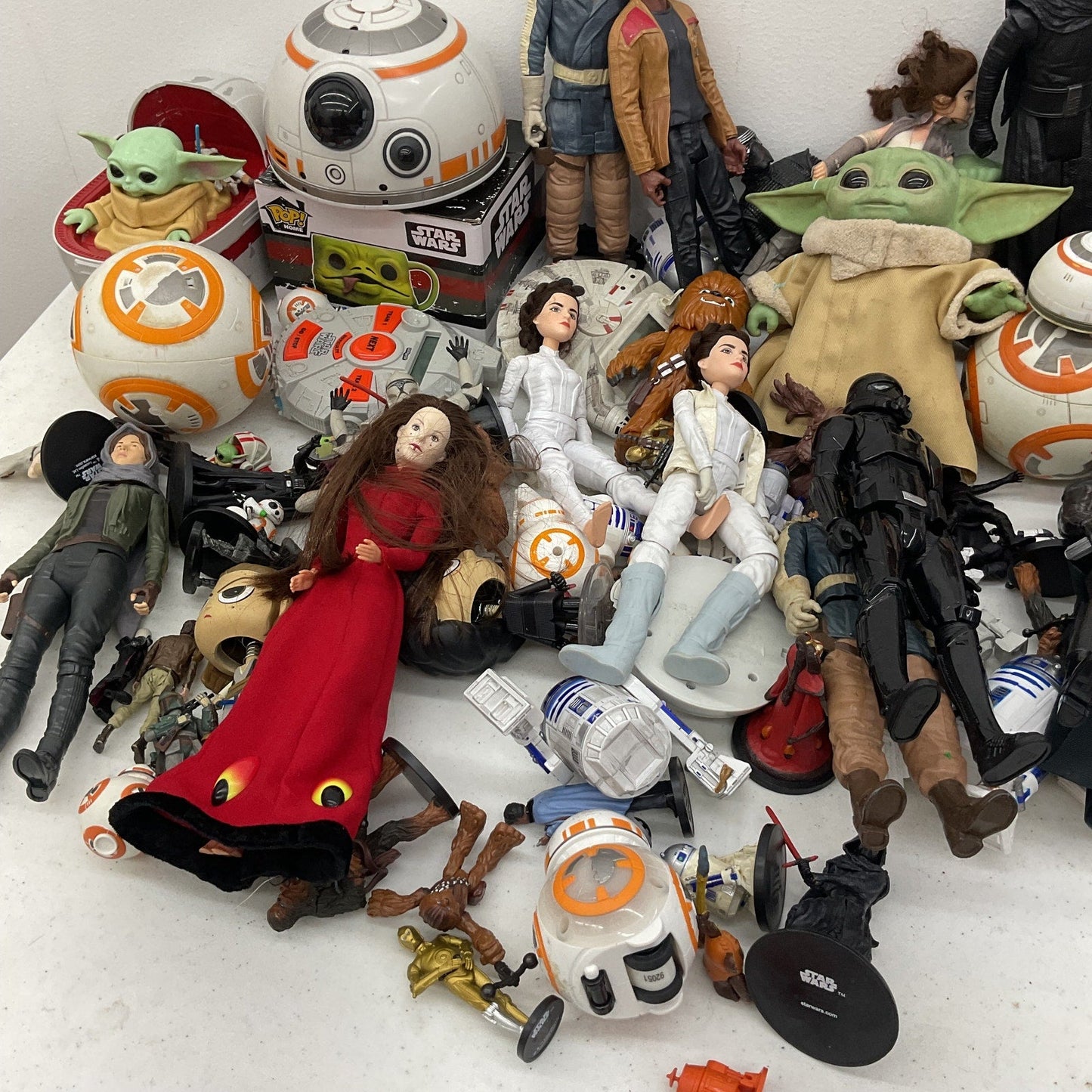 Preowned Star Wars Action Figure Collection Toys Figures LOT 25 lbs BB8 Grogu - Warehouse Toys