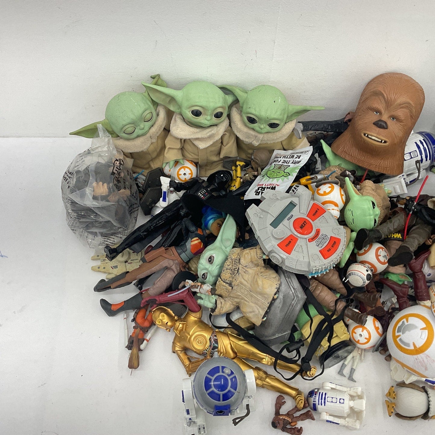 Preowned Star Wars Action Figure Collection Toys Figures LOT 25 lbs Mixed Random - Warehouse Toys